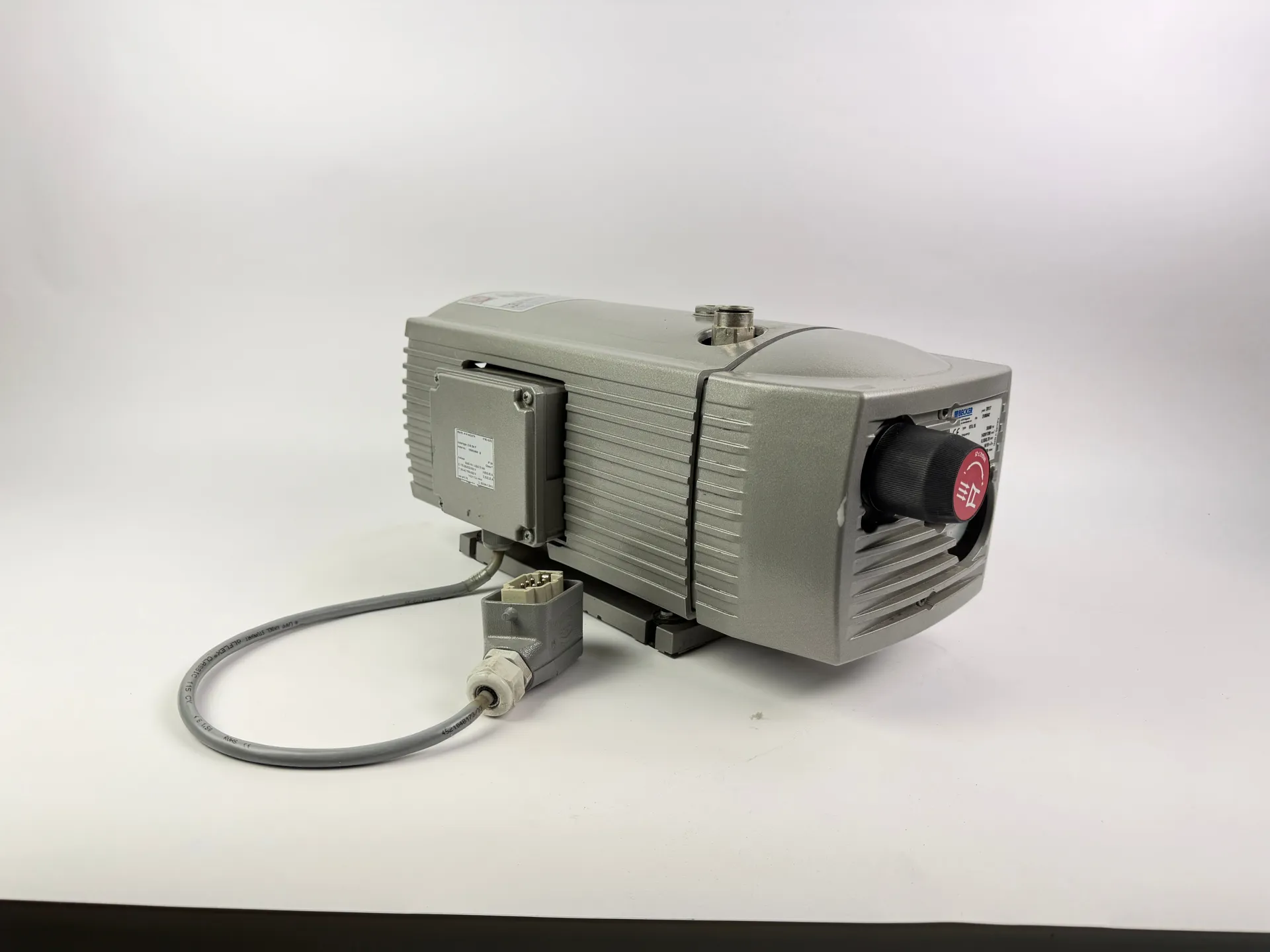 Becker VT4.16 Rotary Vane Vacuum Pump 0.55/0.70kW 3-Phase 16-19 m³/h 2017 - Thumbnail 3