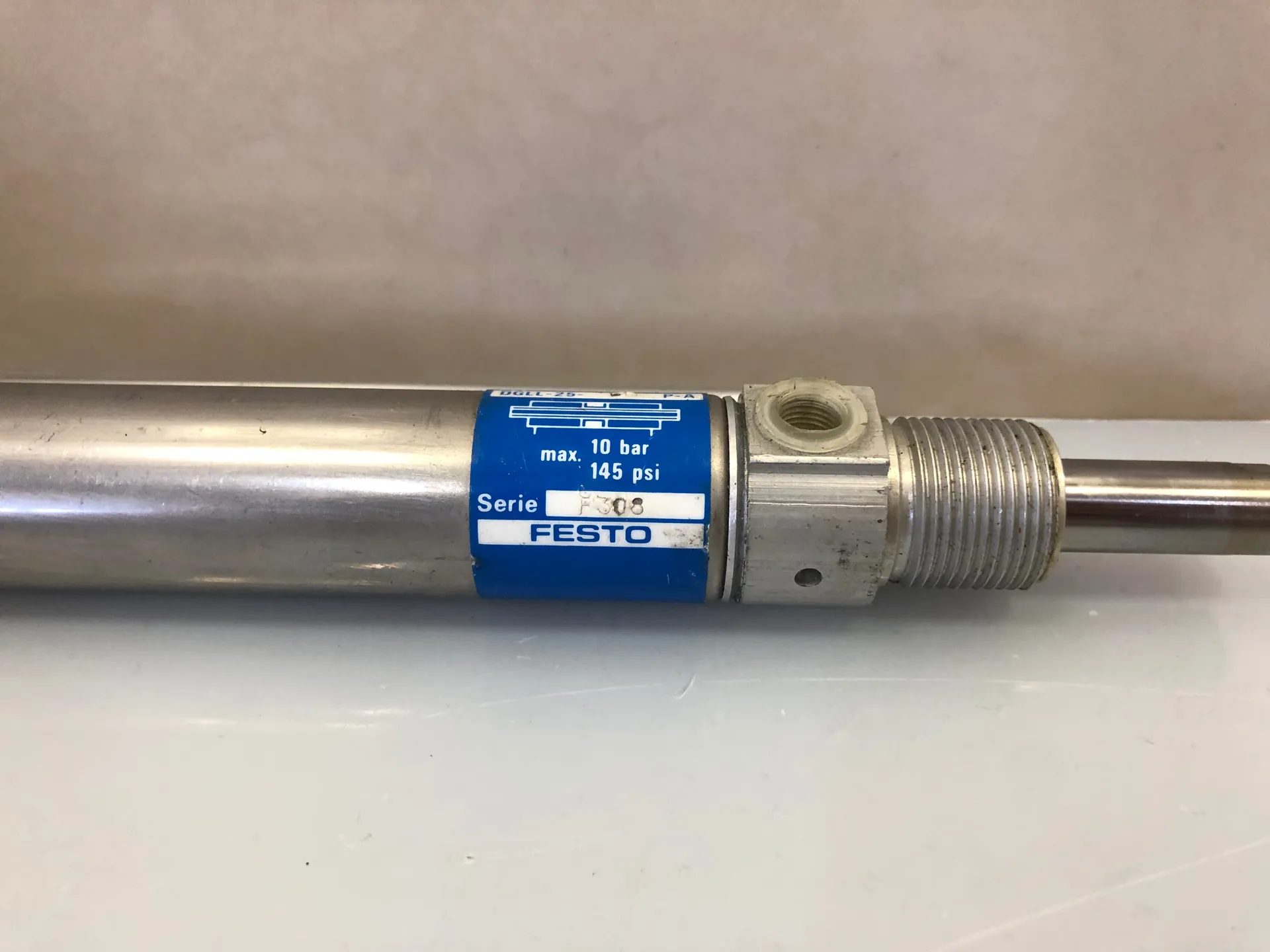 Festo DGLL-25-60-P-A Pneumatic Cylinder 25mm Bore 60mm Stroke - Thumbnail 3