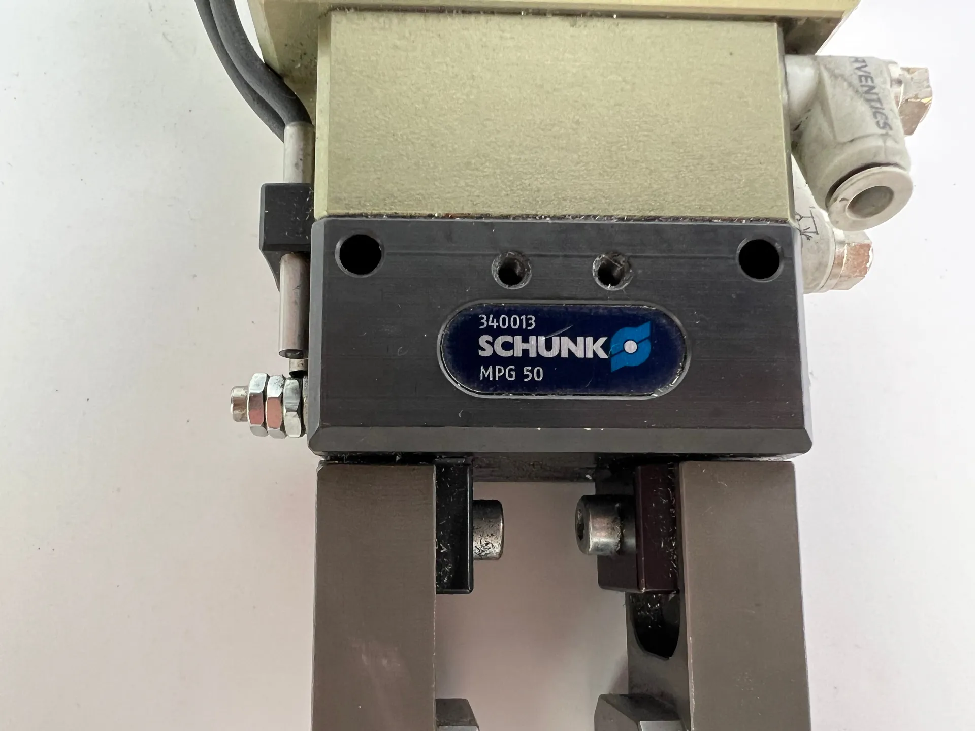 Schunk MPG 50 Two-Finger Parallel Gripper 340013 + 2x Balluff BES00JJ Inductive Sensors 160cm - Thumbnail 5