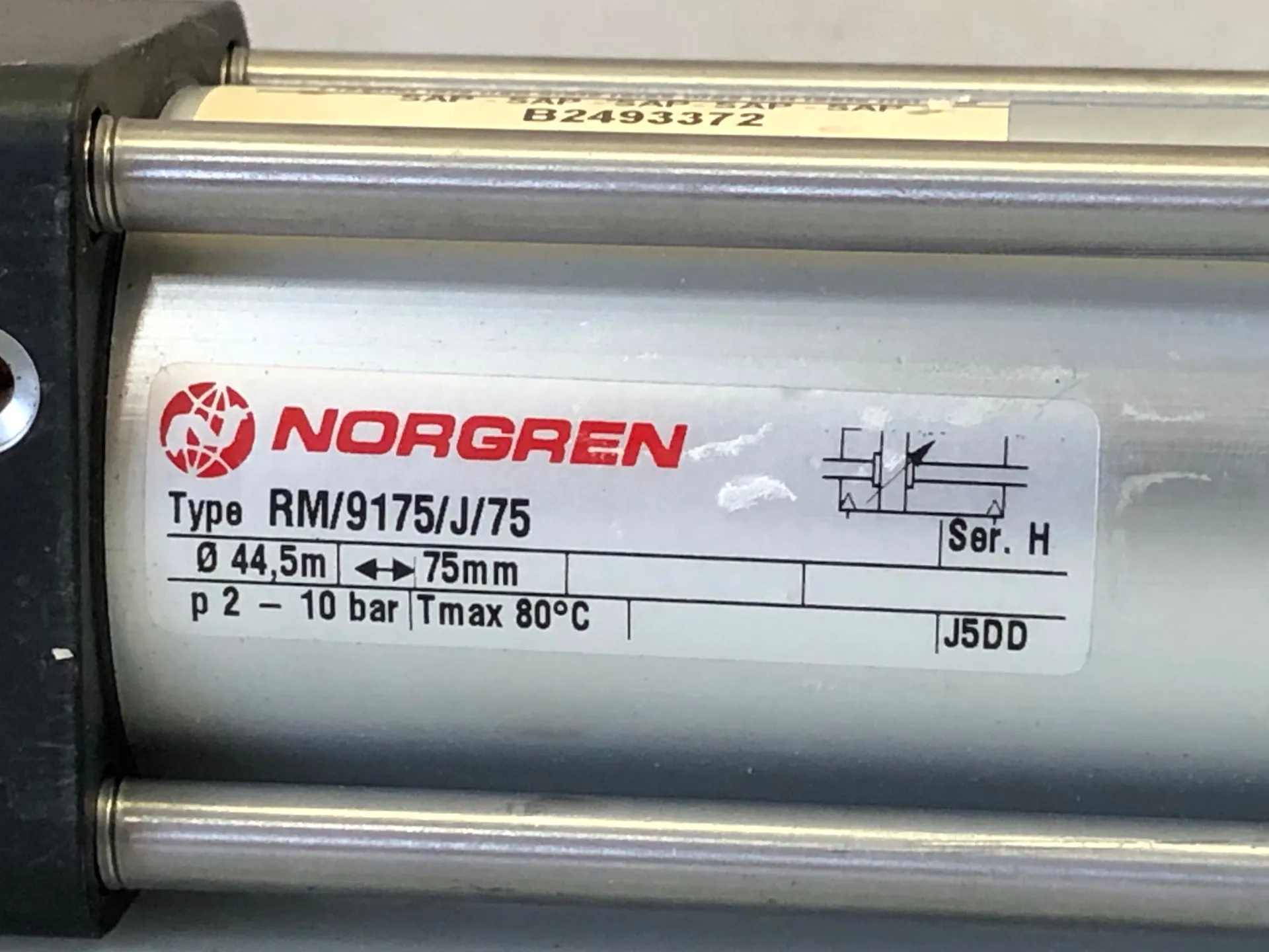Norgren RM/9175/J/75 Pneumatic Tie‑Rod Cylinder - Thumbnail 5