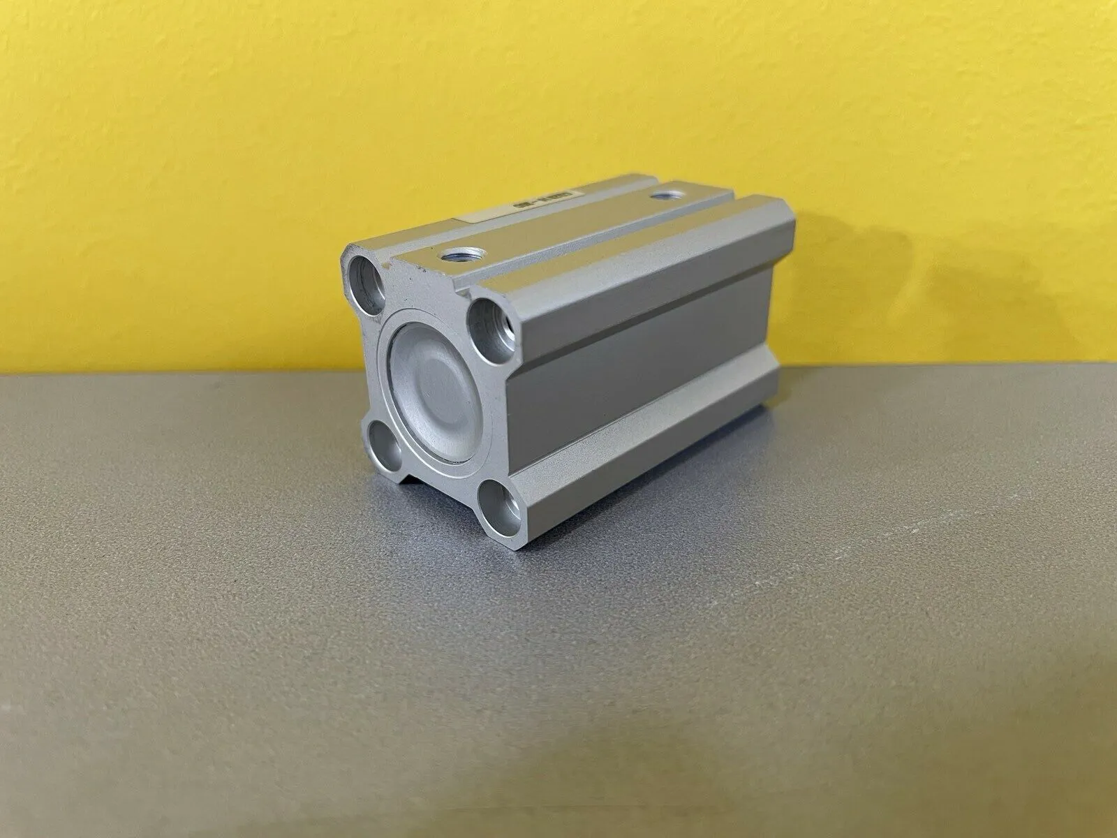 SMC CQ2B16-30D COMPACT CYLINDER - Image 1