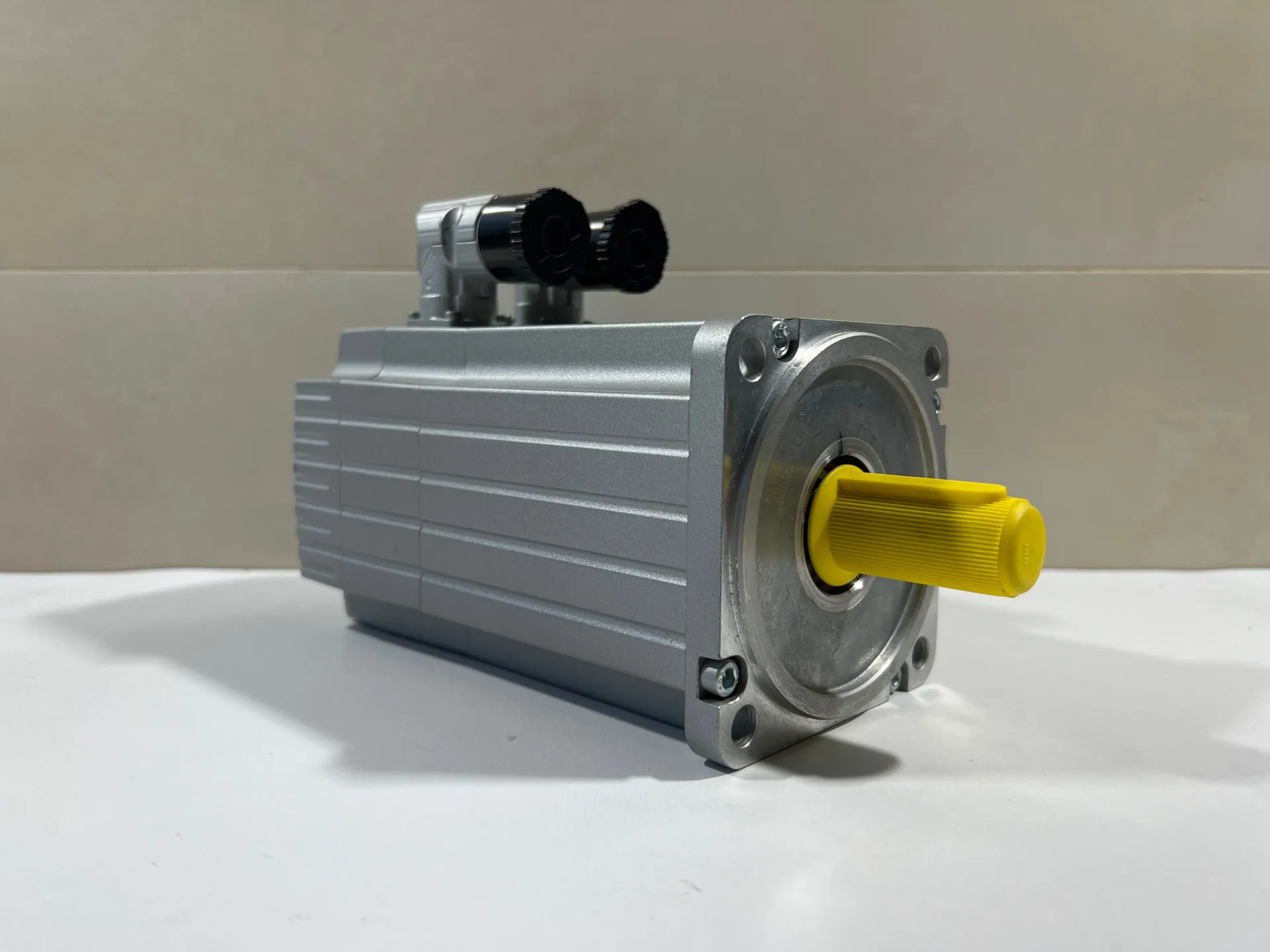 Festo EMMS-AS-100-S-HS-RRB 1562914 Servo Motor – High-Speed, Synchronous, RRB Encoder4 - Thumbnail 5