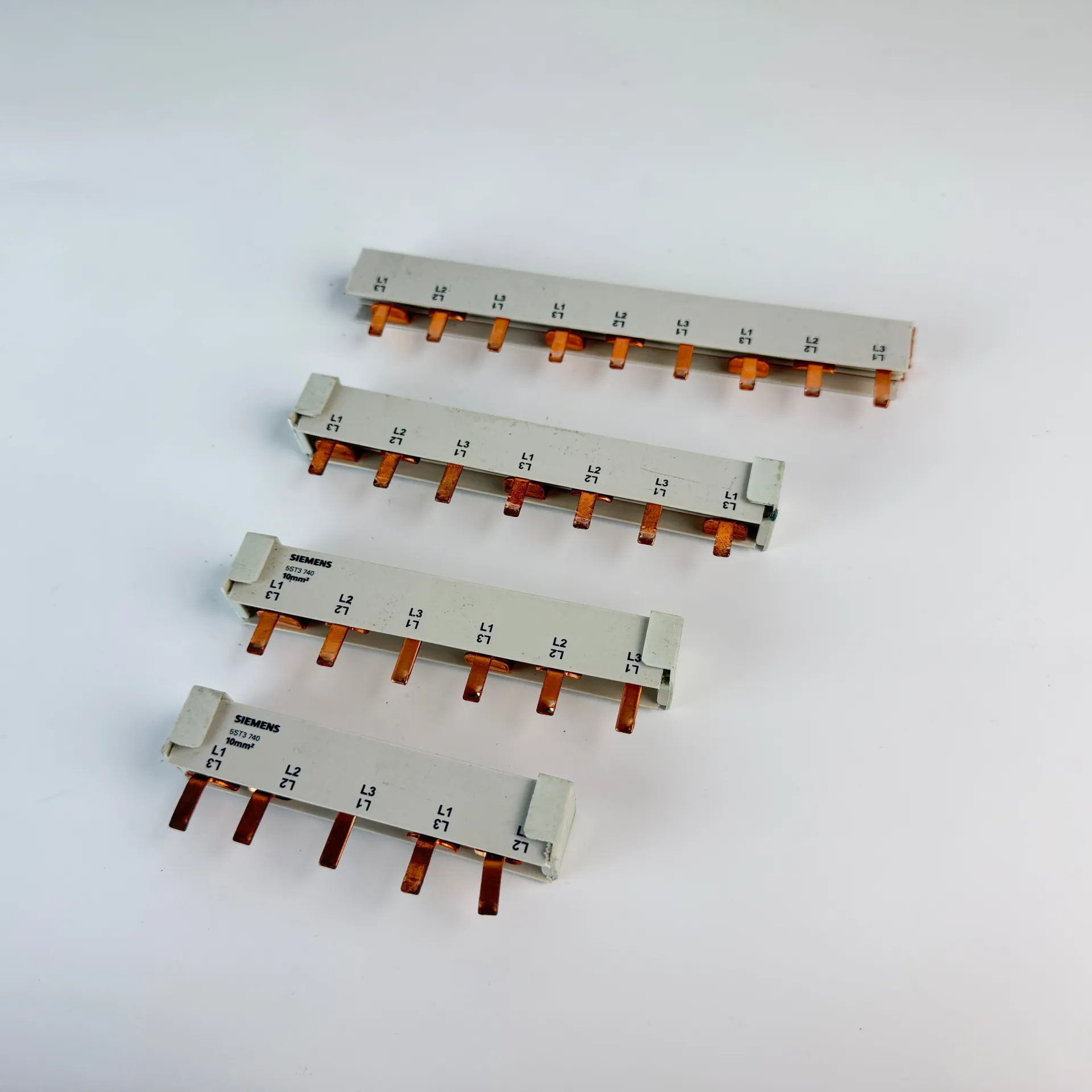 Lot of 4 Siemens 5ST3740 10mm² 3-Phase Pin Busbar Copper Comb Busbar - Thumbnail 2