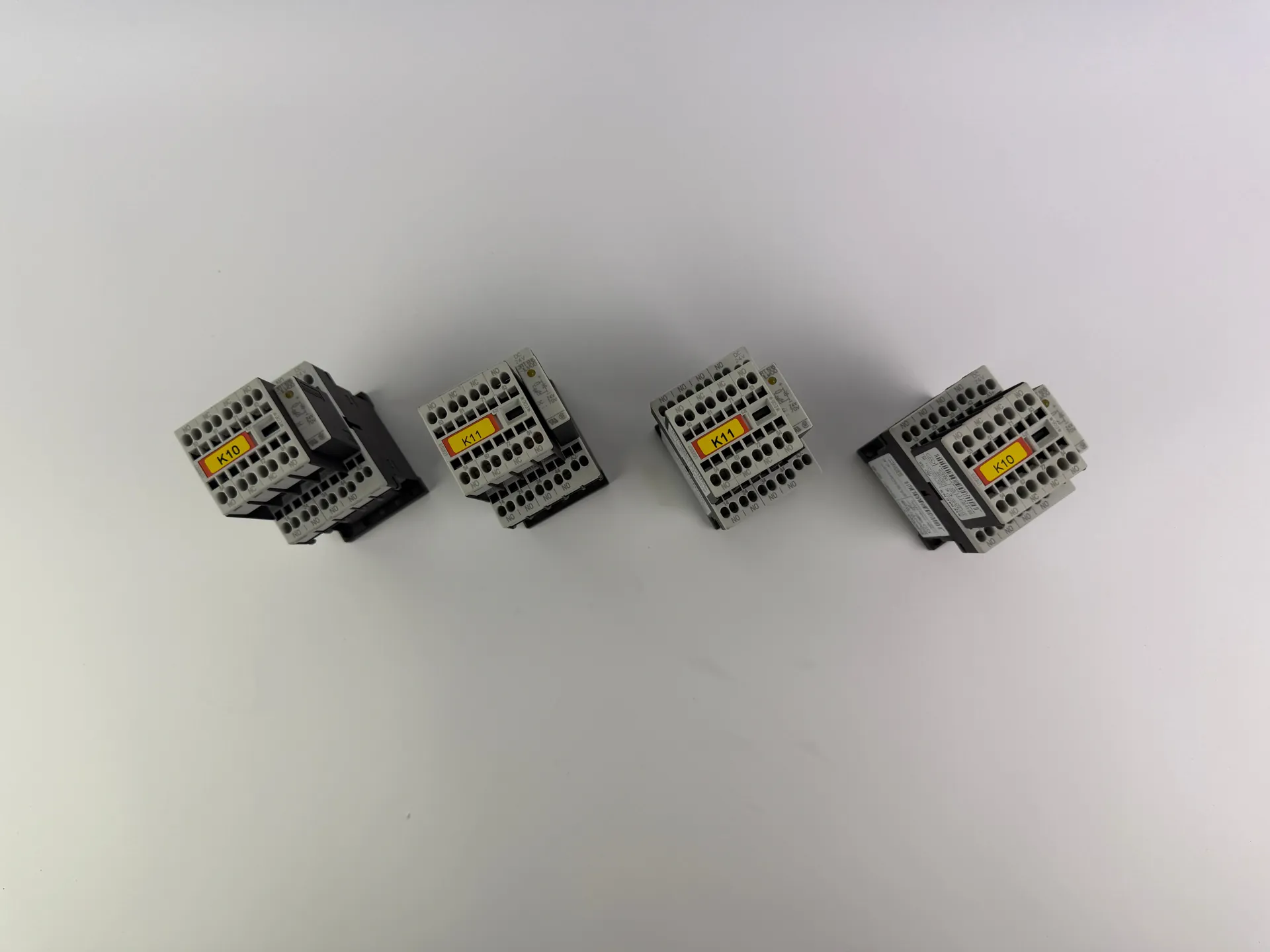 1x Siemens 3ZX1012-0RH11-1AA1 Contactor with 3RH1911-2GA22-3AA1 Auxiliary Relay - Thumbnail 4
