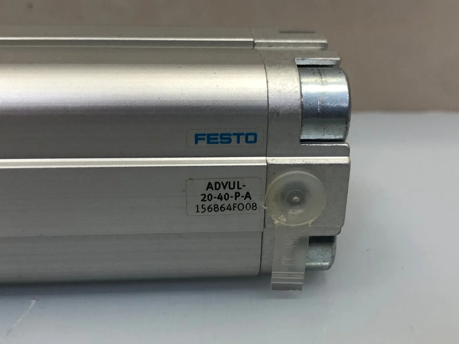 New Festo ADVUL-20-40-P-A Compact Pneumatic Cylinder 20mm Bore 40mm Stroke – 156864 - Thumbnail 3