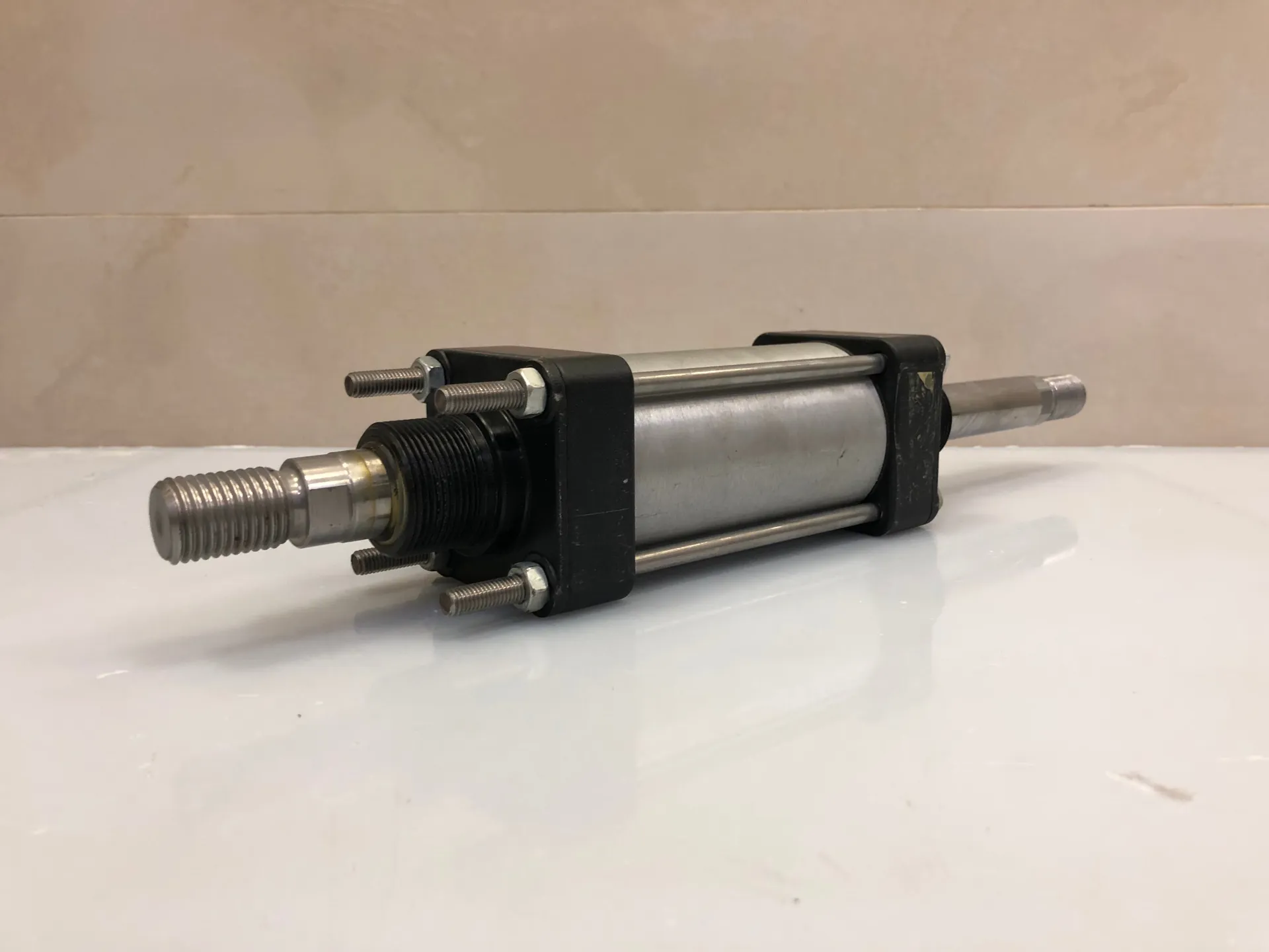 NORGREN RM/925/J/75 Pneumatic Cylinder - Thumbnail 2