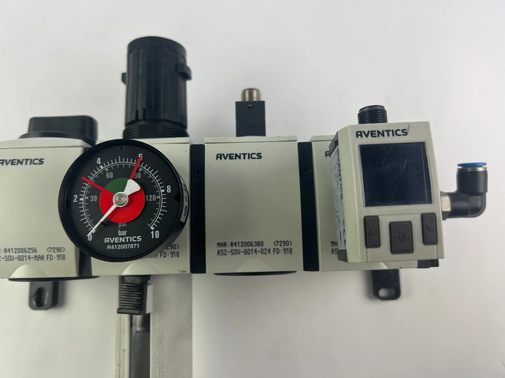 Aventics Pressure Regulating Valves R412006256 R412006175 R412006380 R412006250 + R412010767 + 2 Cables 230cm - Thumbnail 3