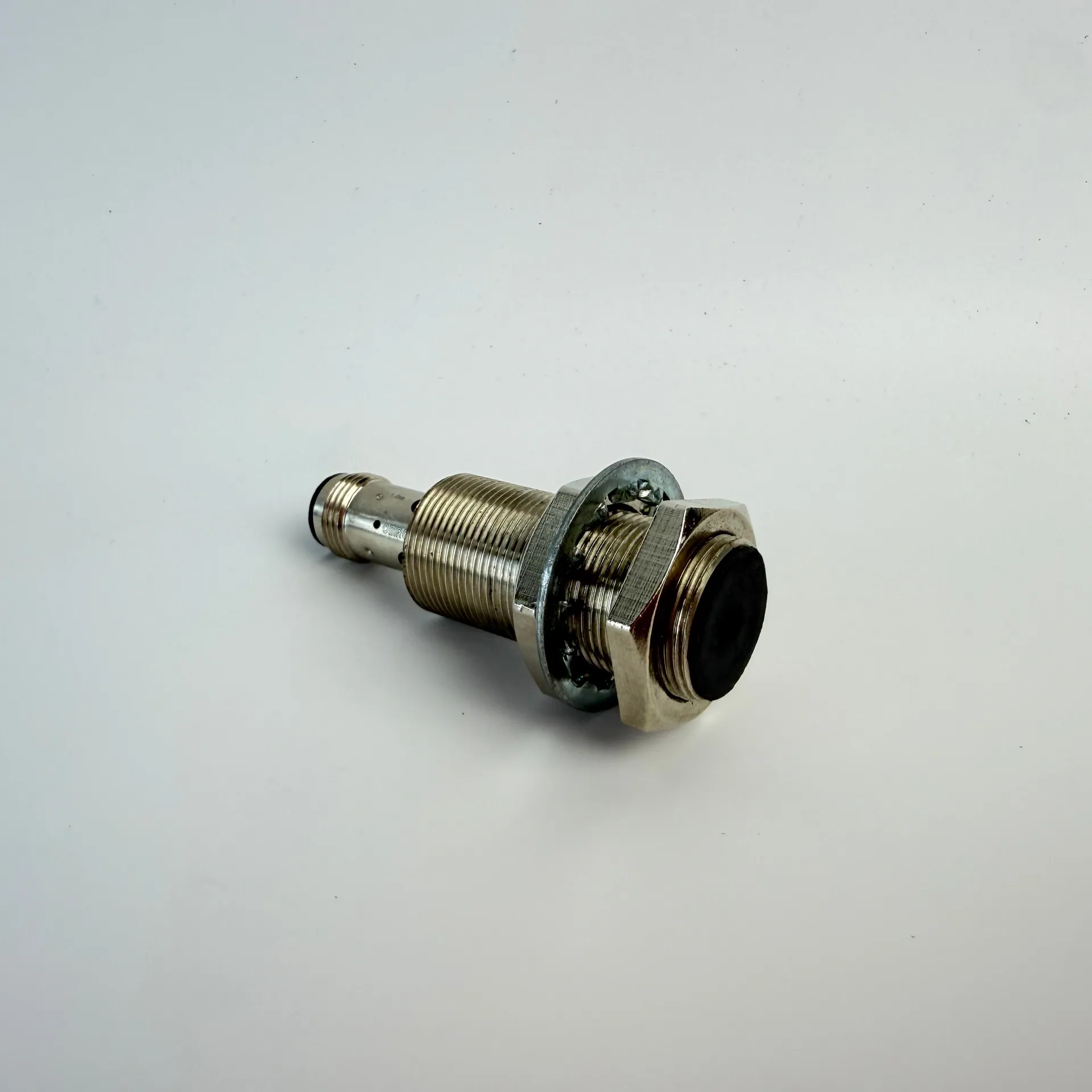 OMRON E2B-M18KS08-M1-B1 Inductive Proximity Sensor M18 8mm PNP NO M12
