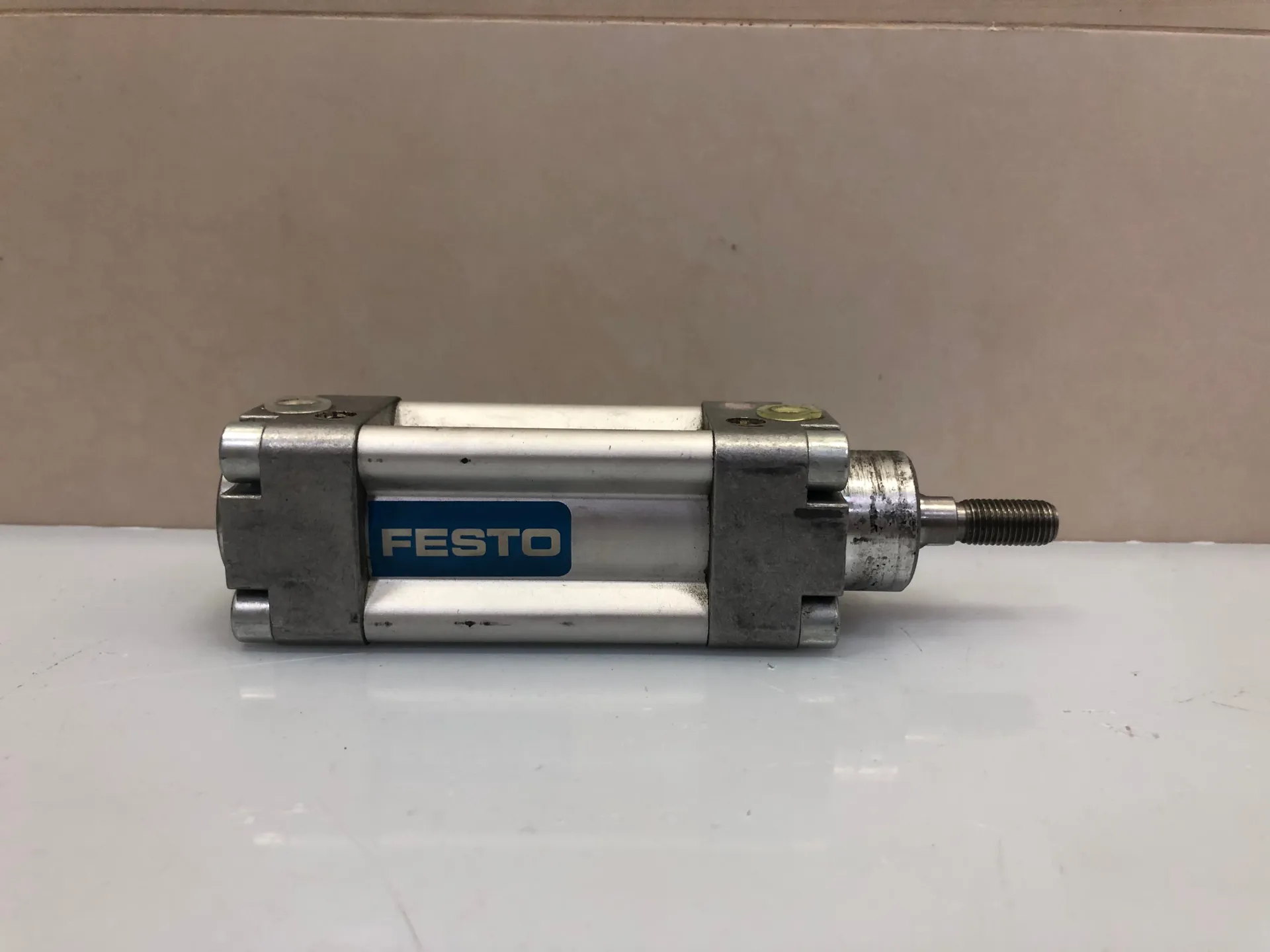 FESTO DNU-32-25-PPV-A 14121 Pneumatic Cylinder – 32mm Bore 25mm Stroke - Image 1