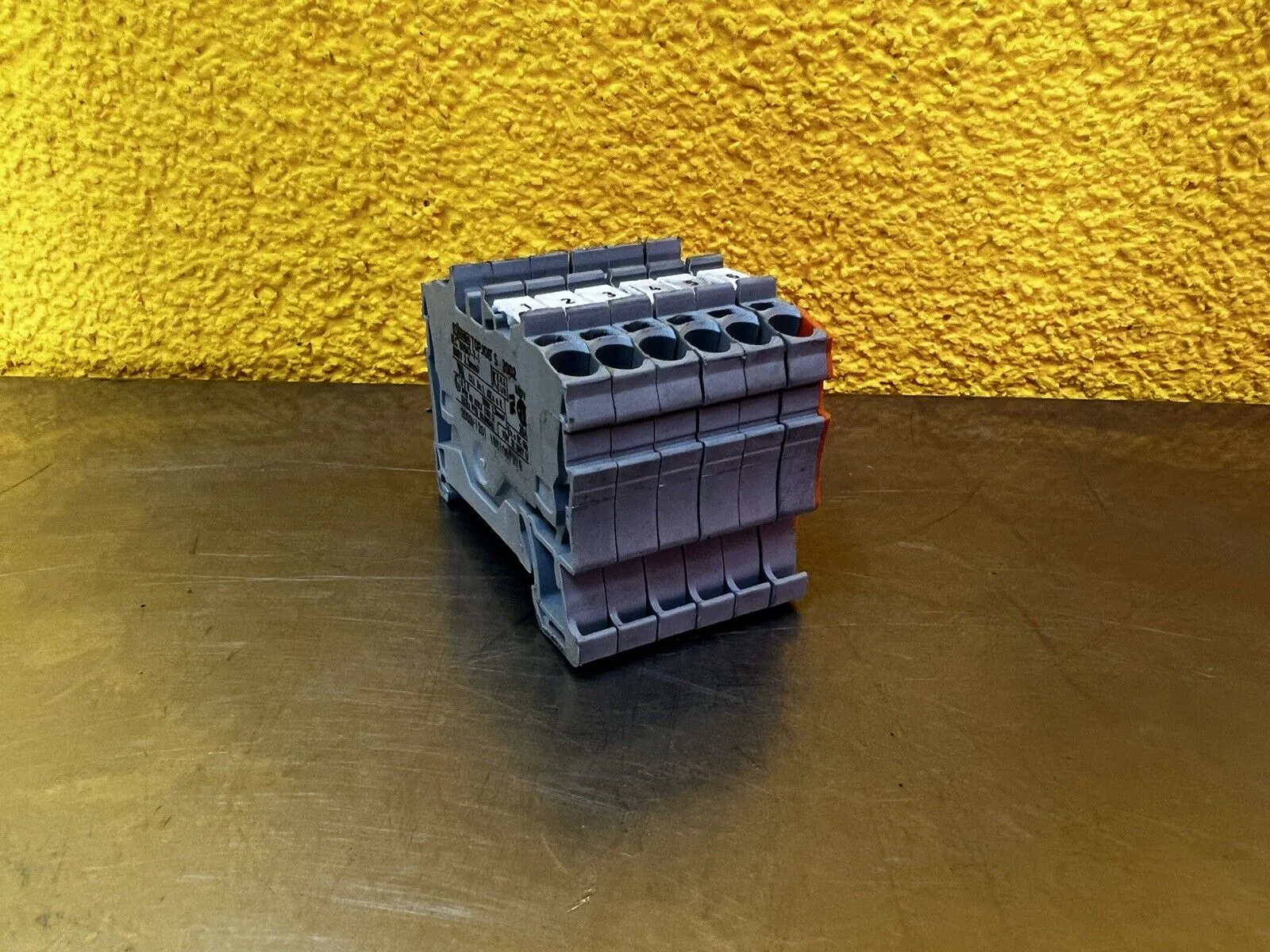WAGO Terminal Block – IEC 60947-7-1 Compliant - Image 1
