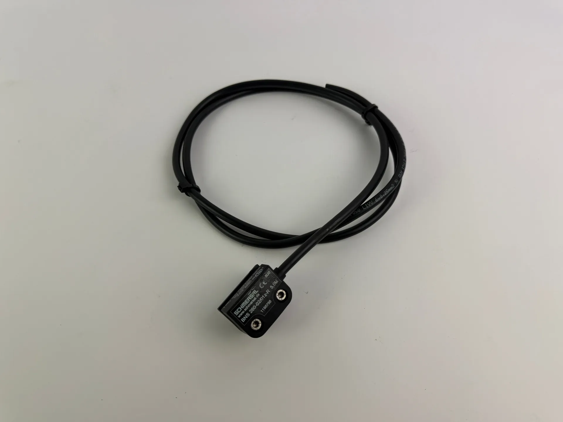 1x SCHMERSAL BNS 260-02/01Z-R 5.0M Magnetic Safety Sensor + BPS 260-1 Receiver - Image 1