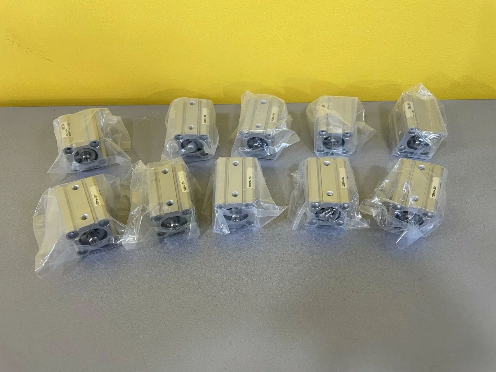 SMC CQ2B16-25D COMPACT CYLINDER - Thumbnail 4