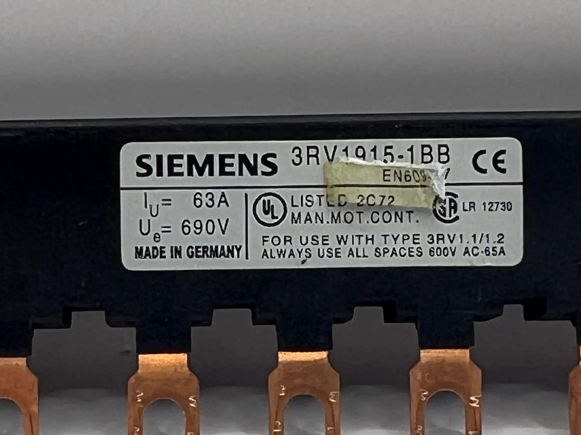 Siemens 3RV1915-1BB 3-Phase Busbar for 3RV1 Motor Protection Circuit Breakers - Thumbnail 2
