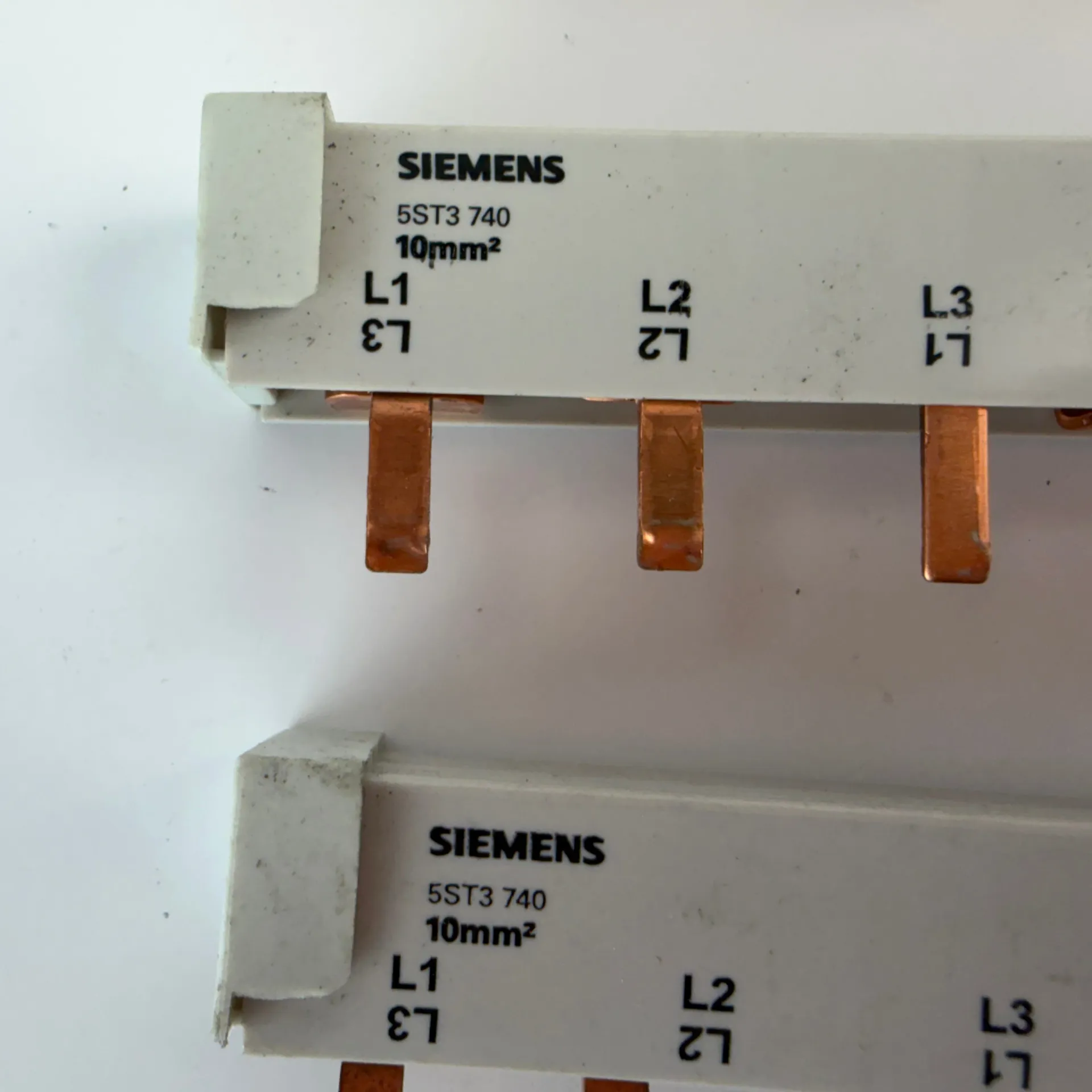 Lot of 4 Siemens 5ST3740 10mm² 3-Phase Pin Busbar Copper Comb Busbar - Thumbnail 4