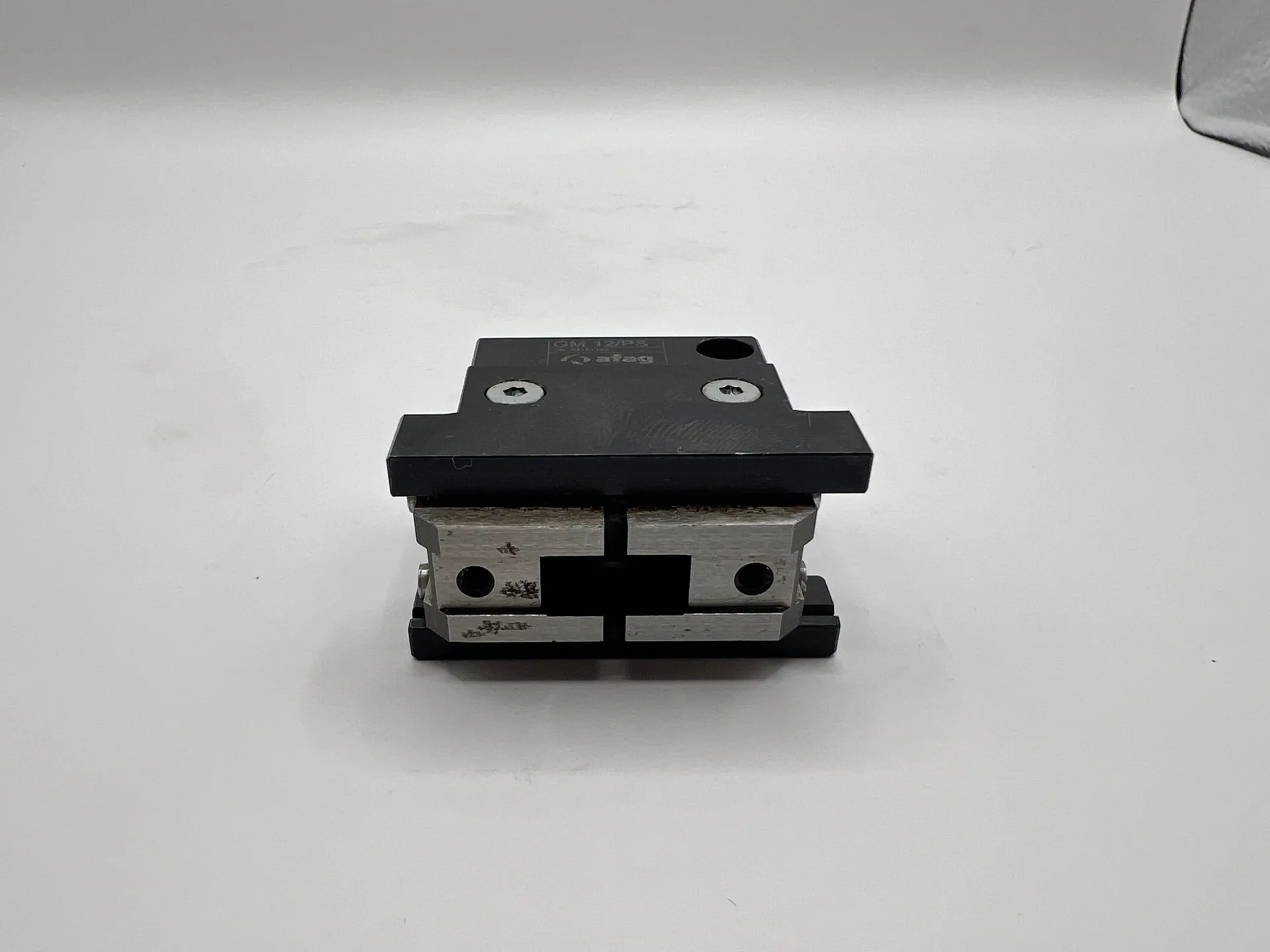 Afag GM 12/PS Mounting Plate for GMQ12 / GM12 Pneumatic Grippers - Thumbnail 4