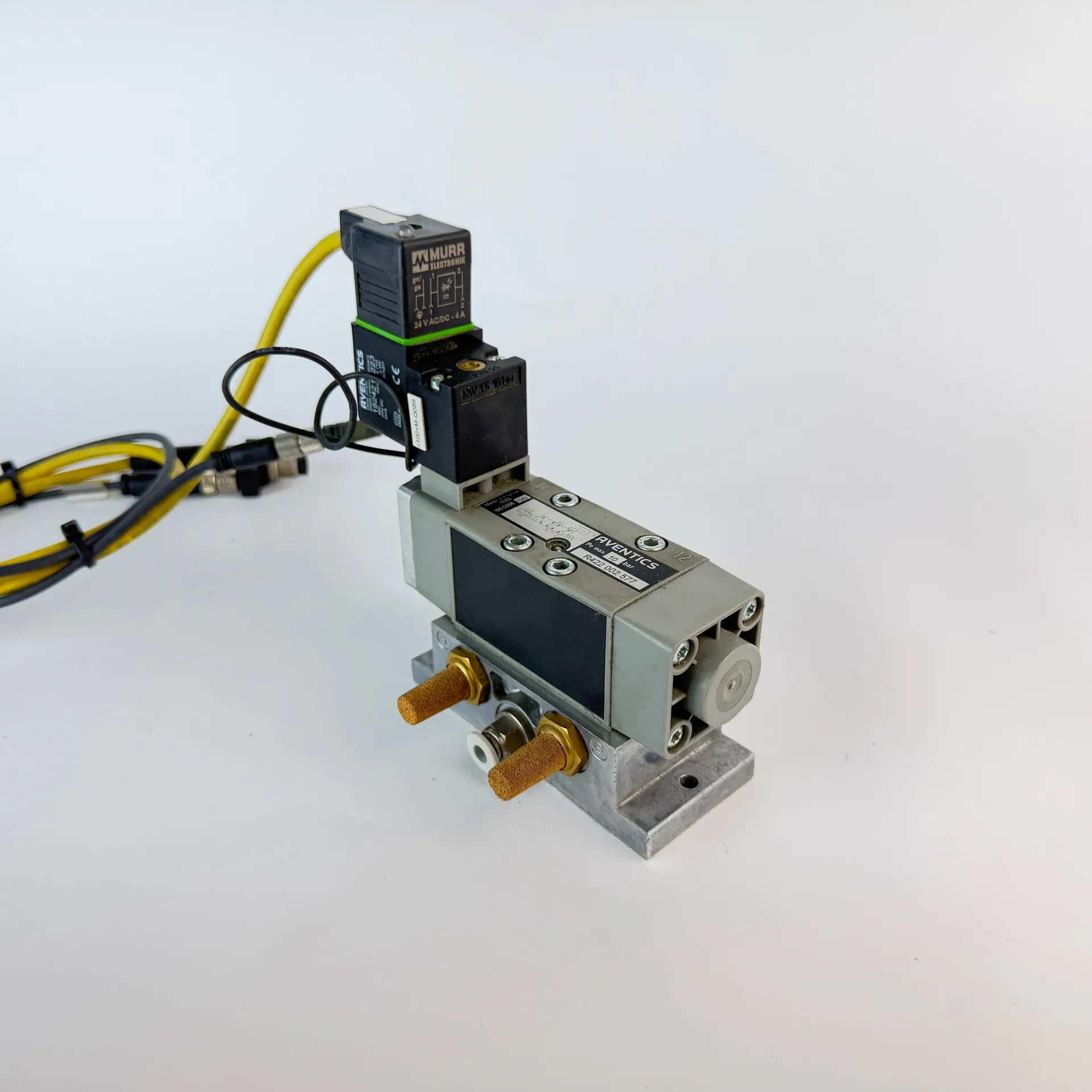 AVENTICS R422 002 577 5/2 Pneumatic Directional Valve w/ Coil 1824210223 Sensor Cable - Image 1