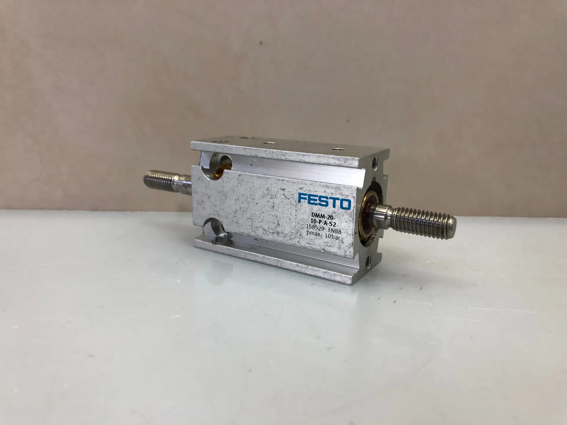 Festo DMM-20-10-P-A-S2 Twin Rod Pneumatic Cylinder – 20mm Bore, 10mm Stroke (158529) - Image 1