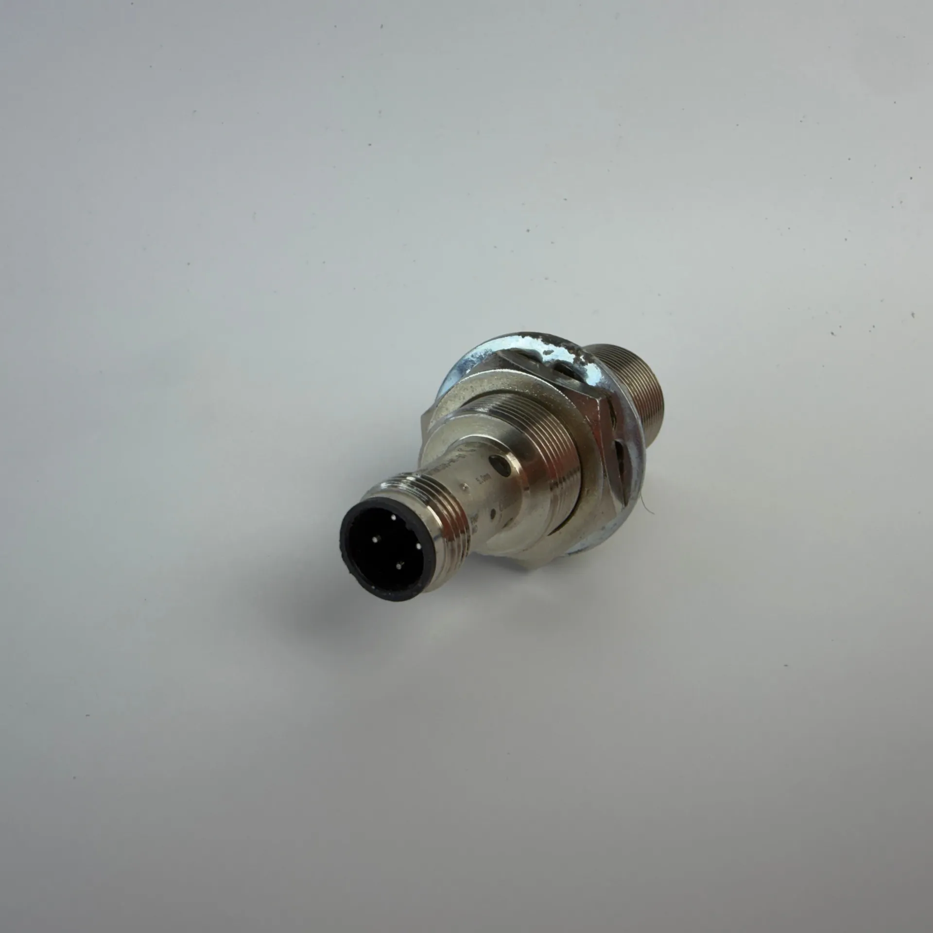 OMRON E2B-M18KS05-M1-B1 Inductive Proximity Sensor M18 5mm PNP NO M12 - Thumbnail 4