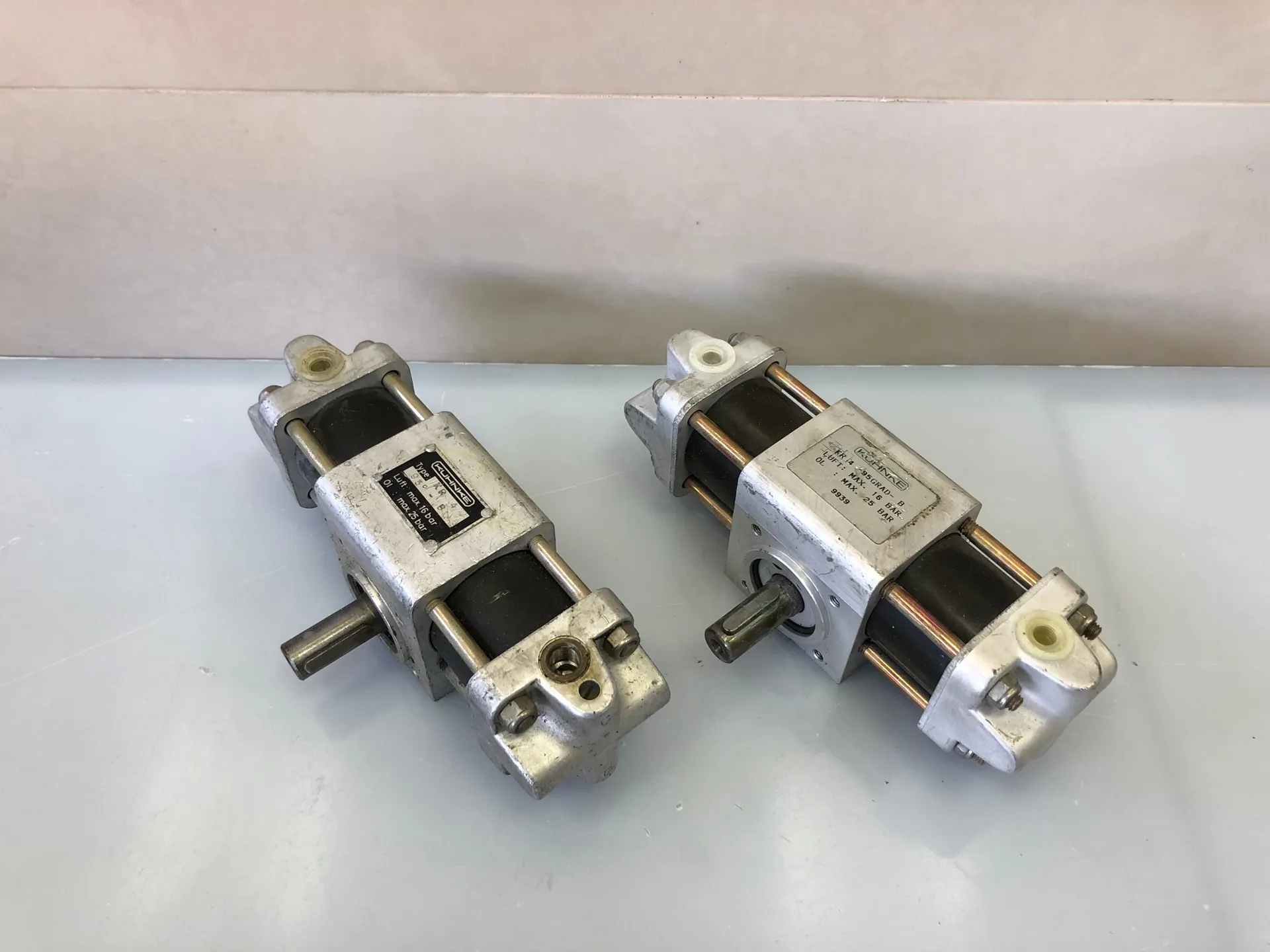 KUHNKE KR 4‑95GRAD‑B Rotary Actuator Drehantrieb - Thumbnail 2