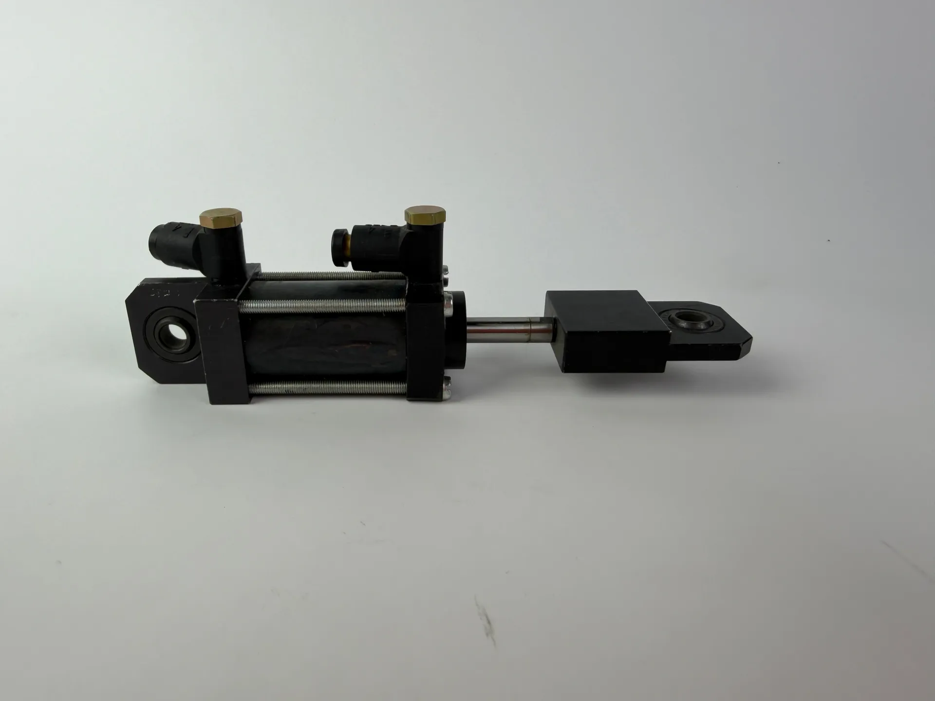 Mini Pneumatic Cylinder 15mm Stroke 6mm Bore Compact Air Cylinder - Thumbnail 4