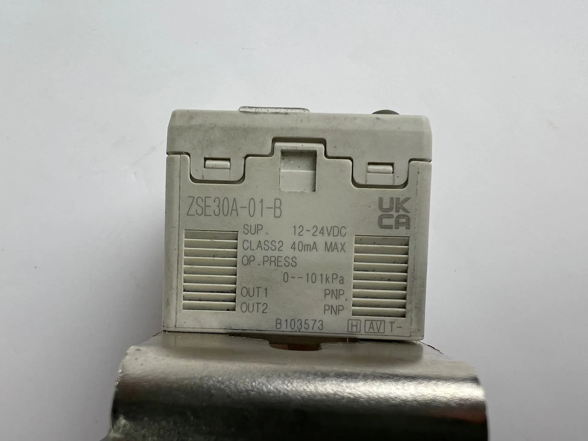 SMC ZSE30A-01-B Pressure Switch + 500cm Cable - Thumbnail 5