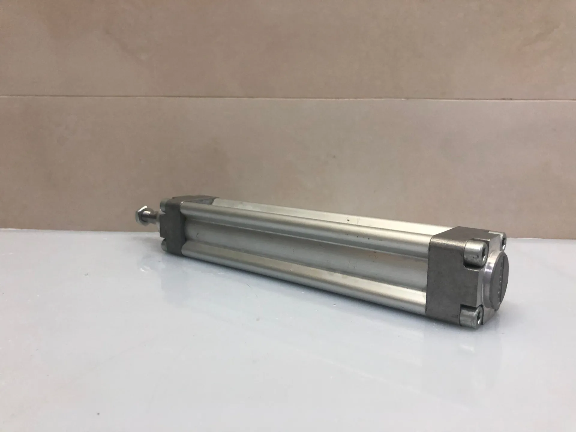 FESTO DNU‑32‑160‑PPV‑A ISO Cylinder – 32 mm Bore, 160 mm Stroke (P/N 14127, up to 12 bar) - Thumbnail 3