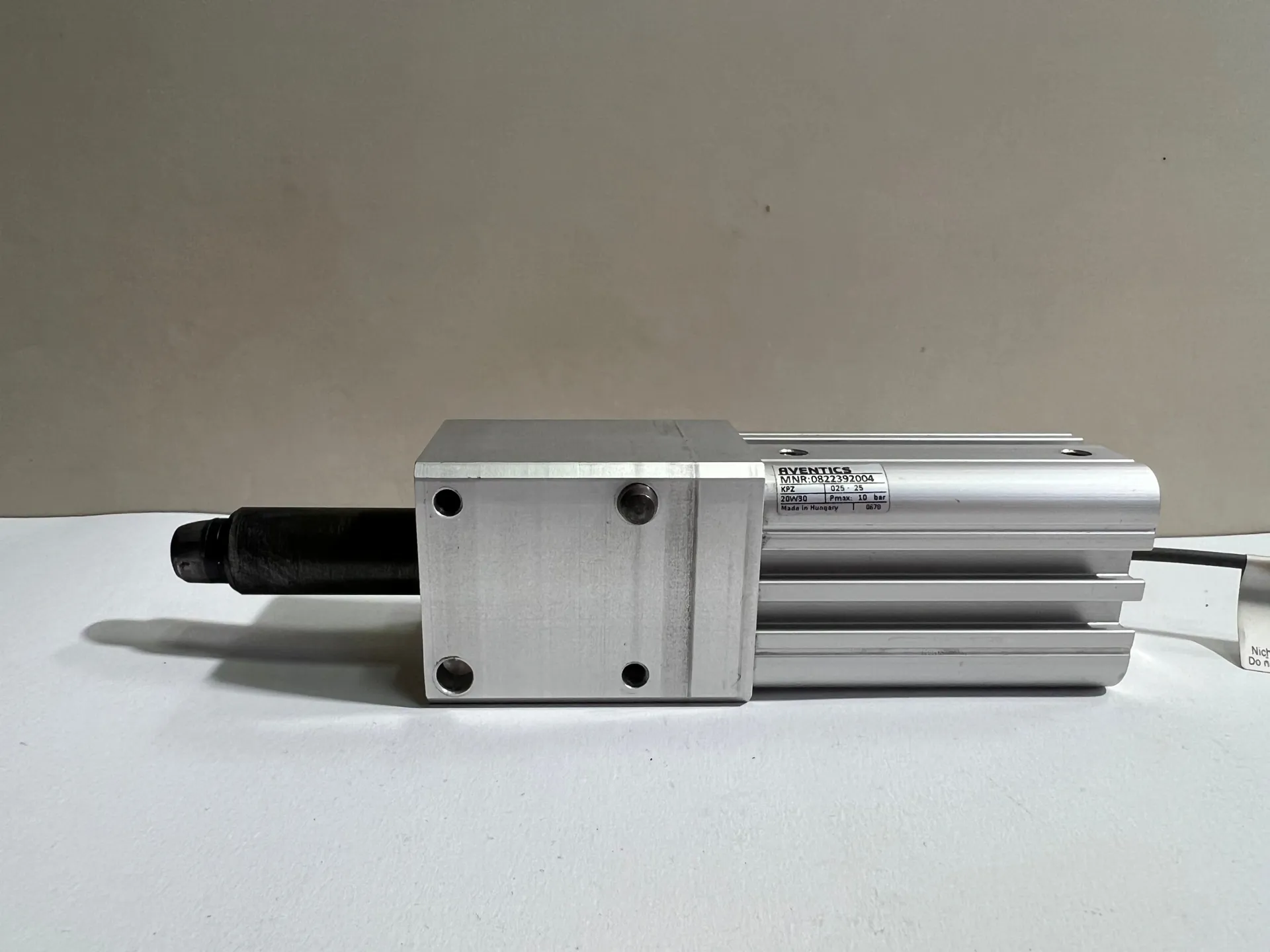 Aventics 0822392004 Pneumatic Cylinder with R412022860 Sensor - Thumbnail 2