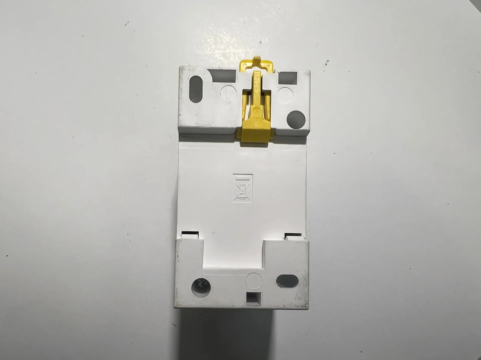 1x Schneider Electric A9A15310 Socket 16A 250V - Thumbnail 4