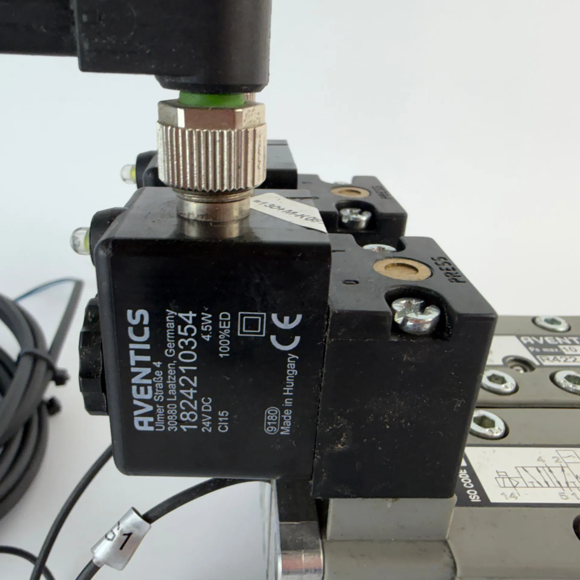 AVENTICS Dual 5/2 Pneumatic Valves R422 102 677 Valve Island R422 003 622 Sensors - Thumbnail 7
