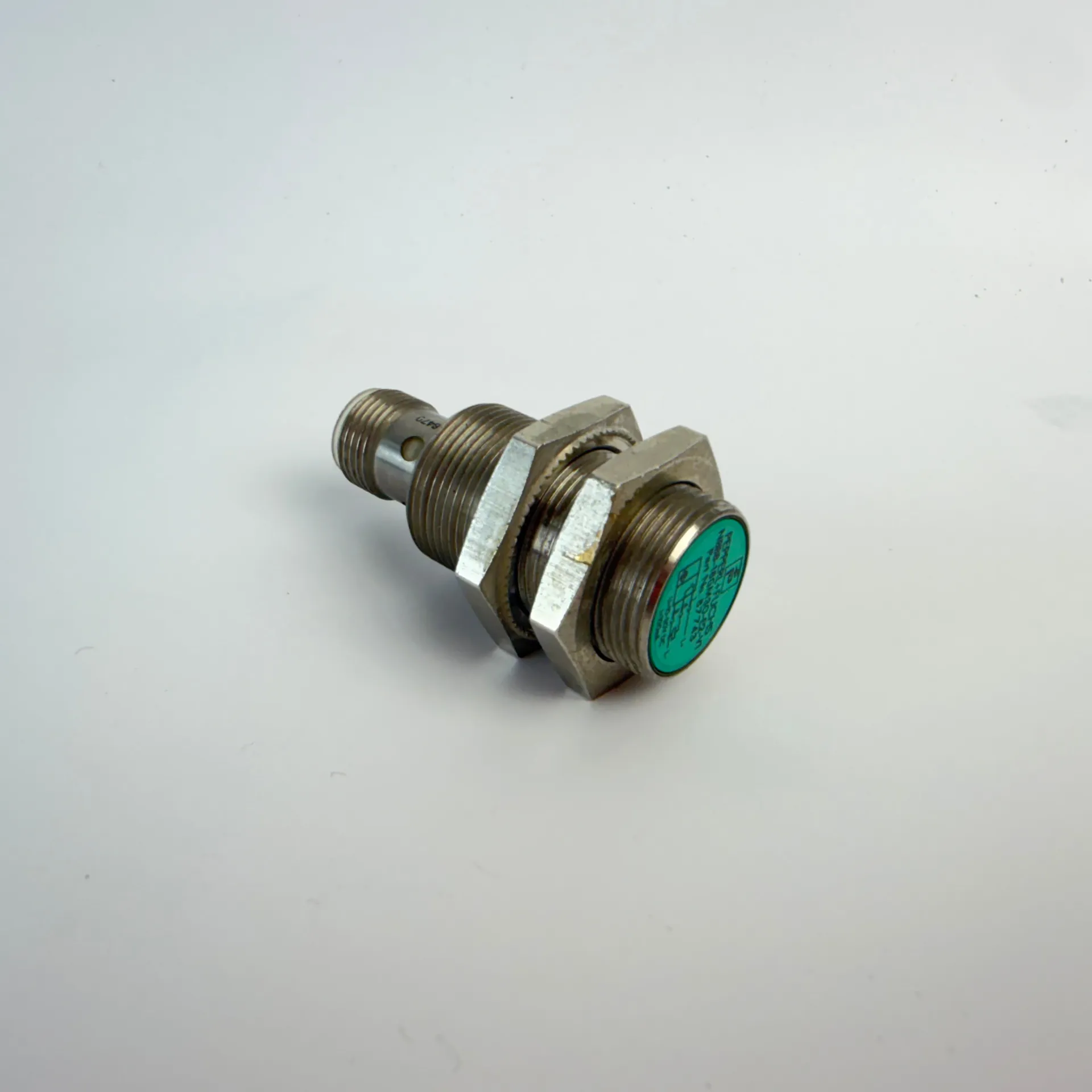 Pepperl+Fuchs NBB8-18GM30-E2-V1 87743 Inductive Proximity Sensor M18 PNP NO 8mm - Thumbnail 2
