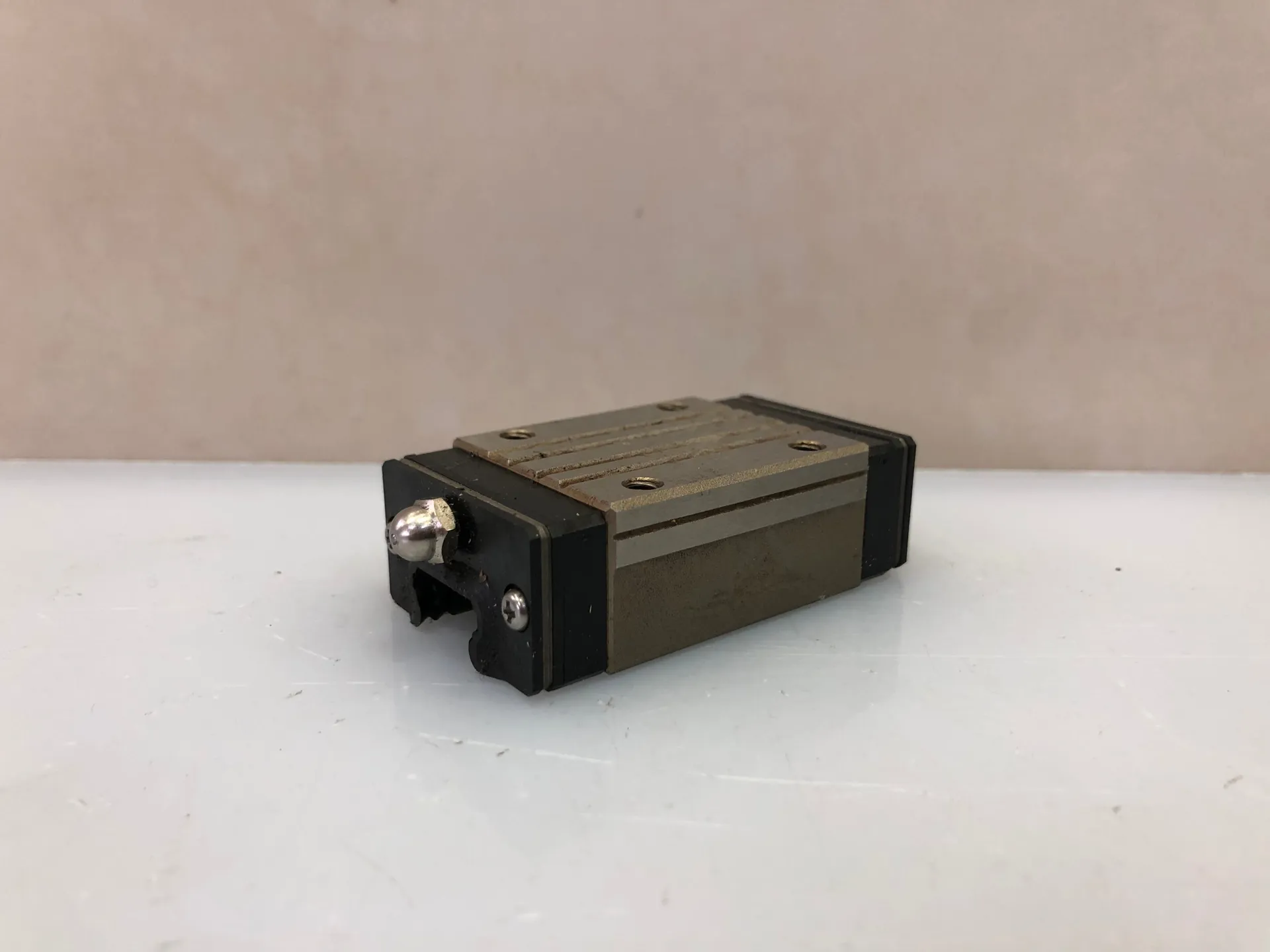 MiSUMi SXR24 Linear Guide Block – Compact Precision Linear Motion - Image 1