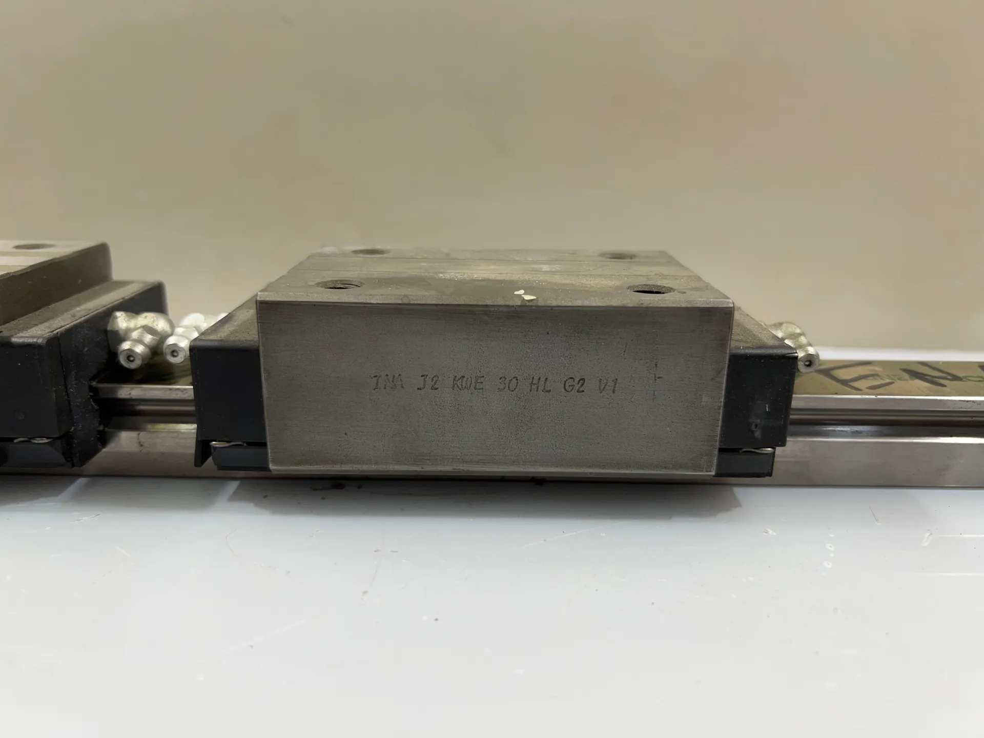 1x INA KWE 30 Linear Rail with 2 Blocks, 760mm - Thumbnail 3