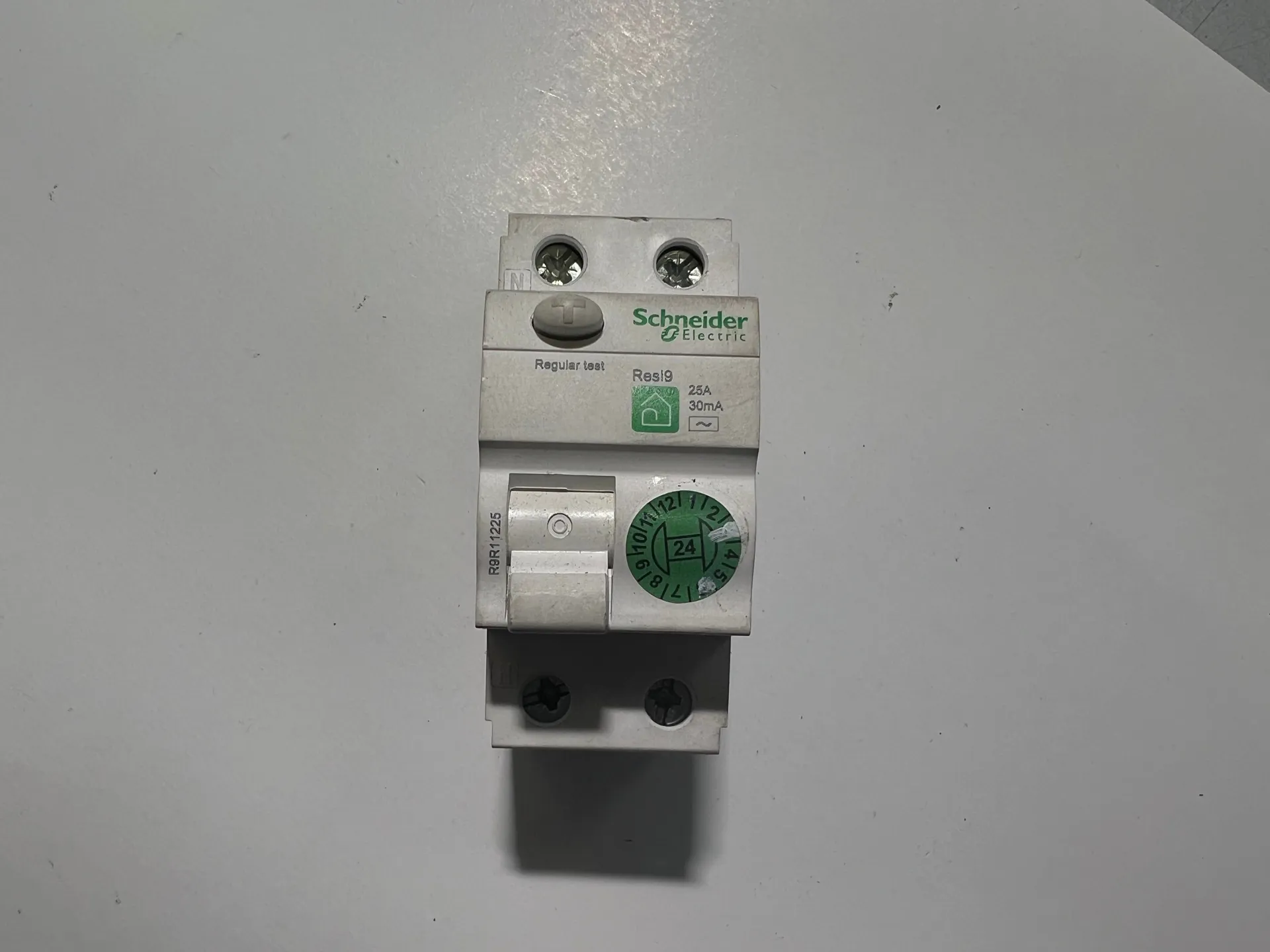 Schneider Resi9 25A 30mA Residual Current Circuit Breaker (RCCB)
