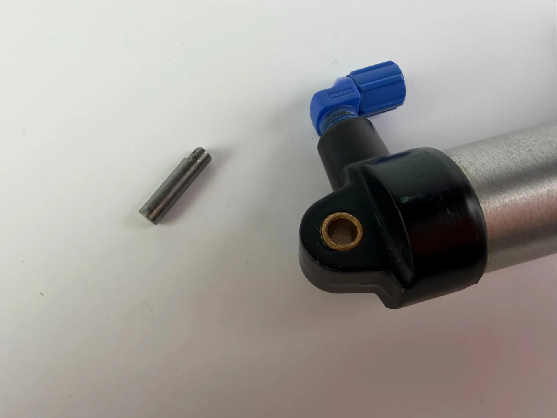 Martonair M/6025/75 Pneumatic Cylinder 25mm Bore 75mm Stroke Double Acting - Thumbnail 4