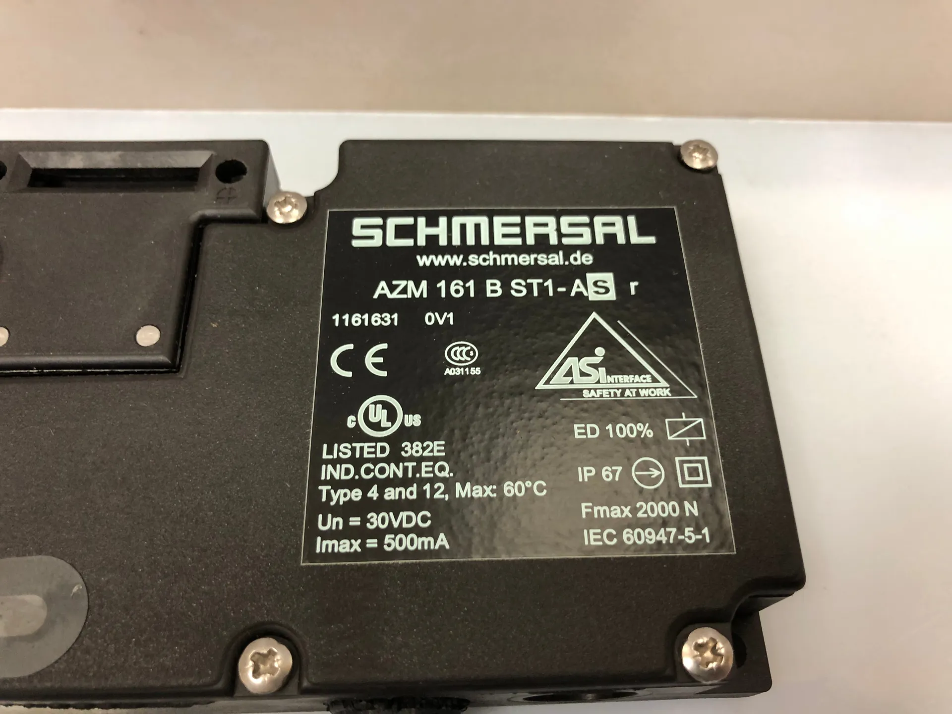 SCHMERSAL AZM 161 B ST1-AS r Safety Door Switch Interlock - Thumbnail 5