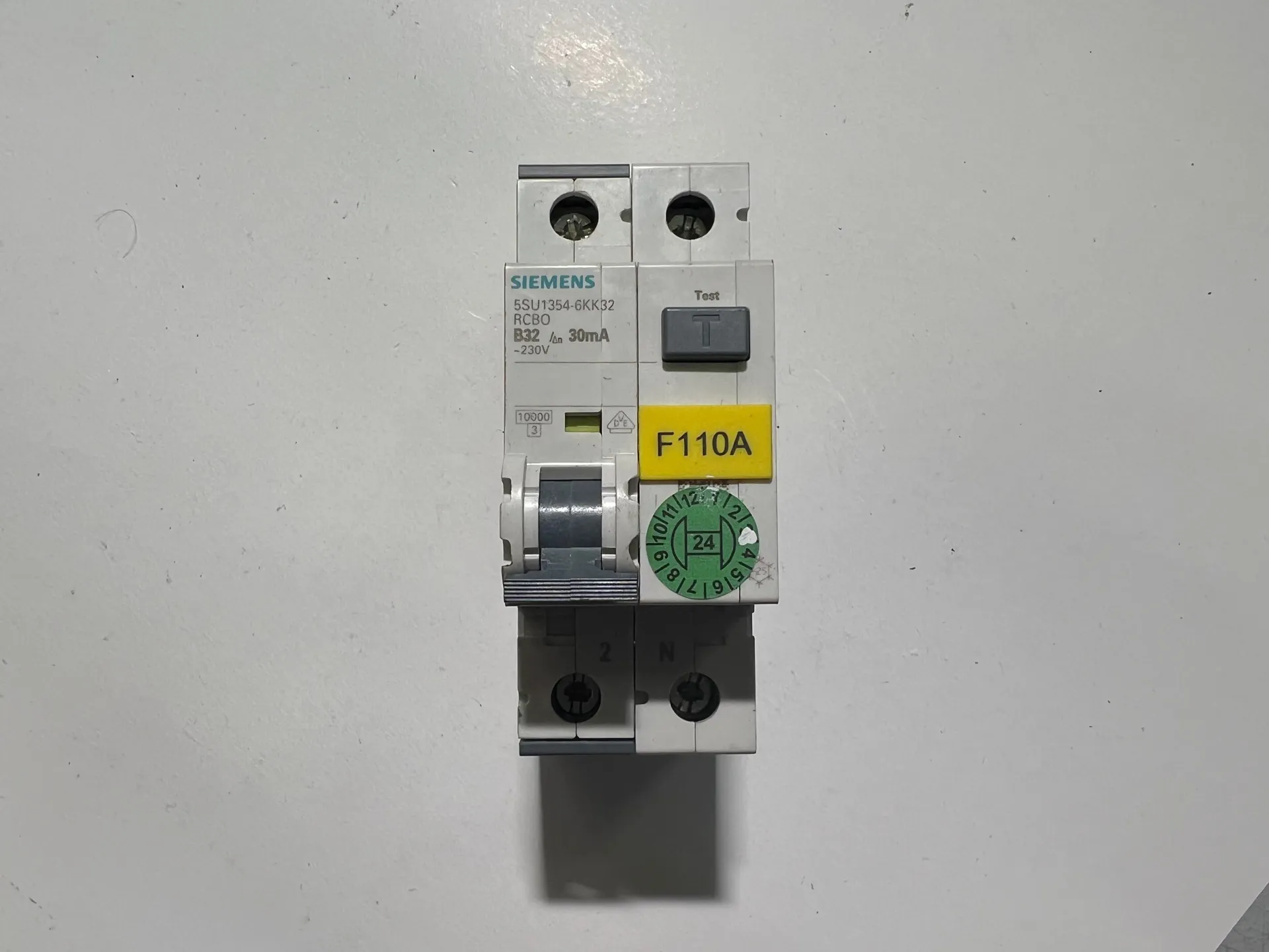 1x Siemens 5SU1354-6KK32 RCBO B32 30mA 230V 6kA Circuit Breaker - Image 1