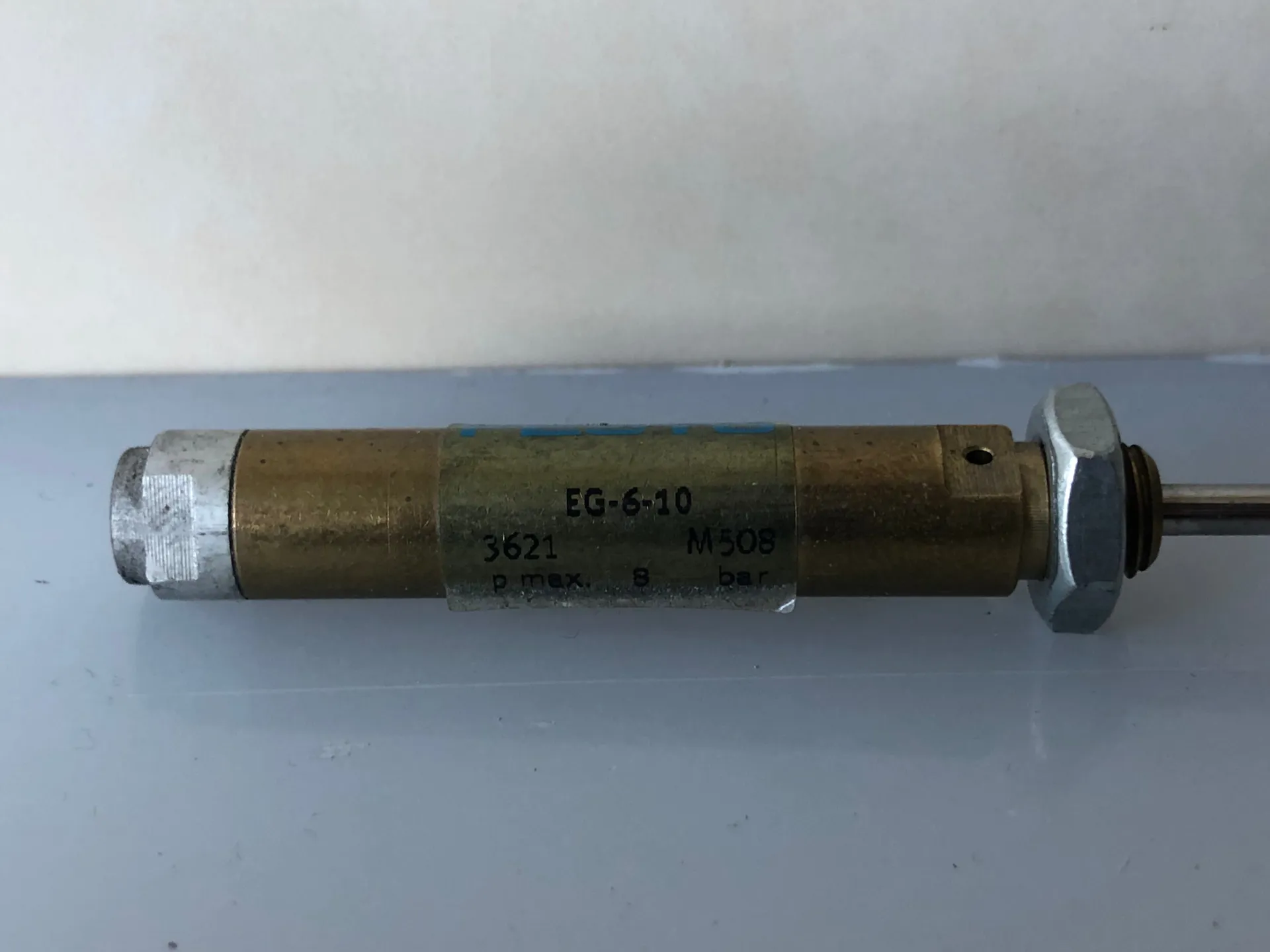 1x Festo EG-6-10 Pneumatic Cylinder 2–8 Bar Series 985R - Thumbnail 2