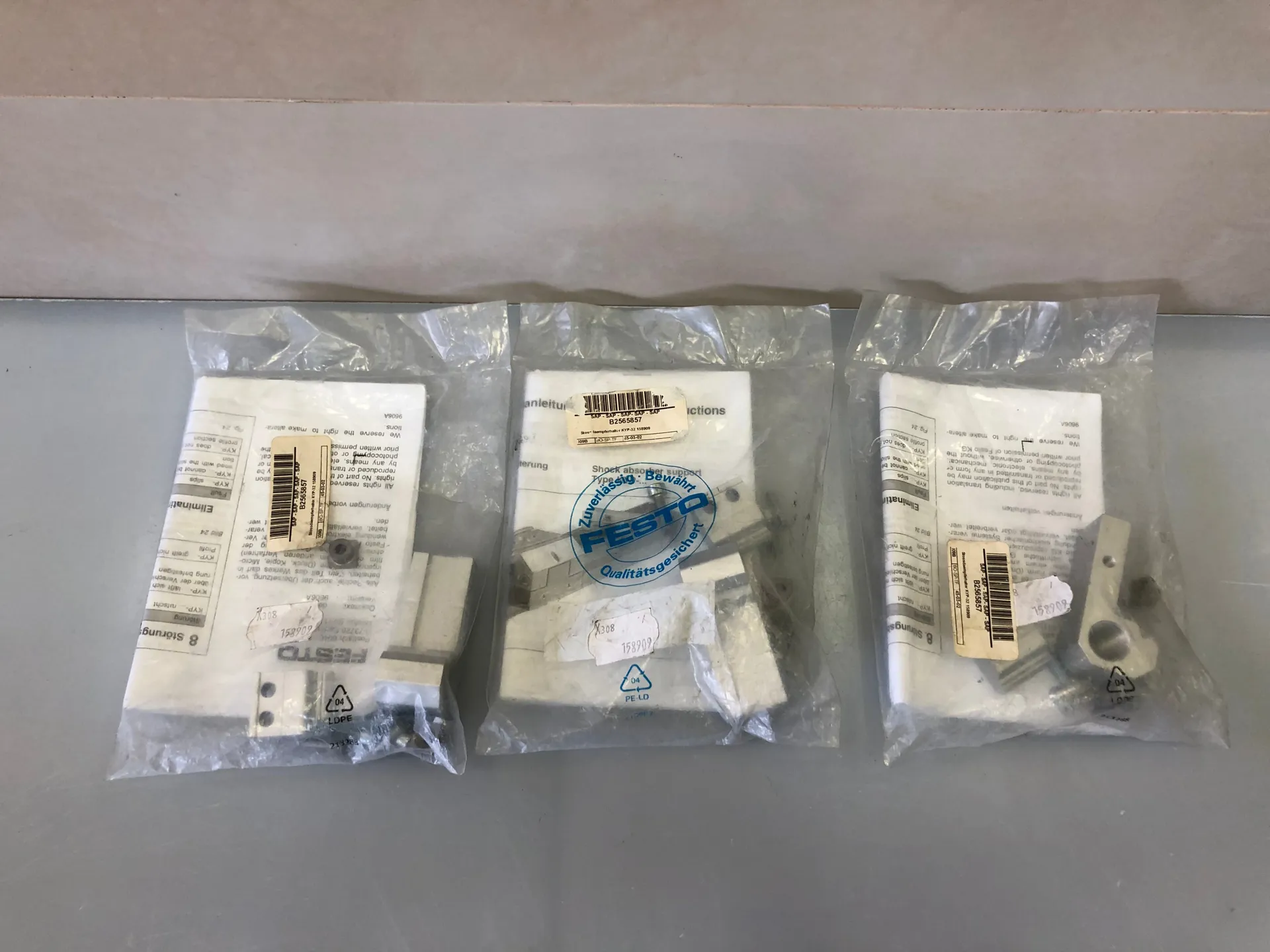 Festo 158909 Shock Absorber Support Kit KYP-32 - Image 1