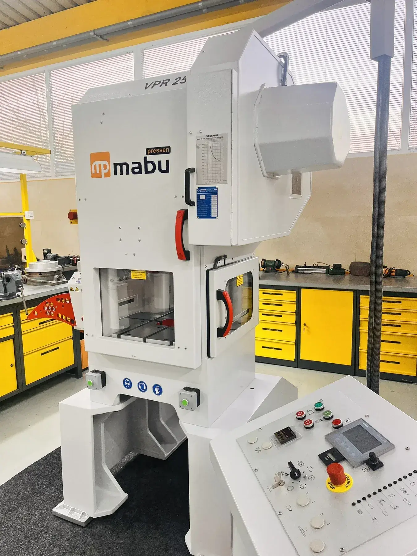 Mabu 25 VPR Automatic Punching Press 250 kN with Silicon SFS 200 Servo Feeder - Thumbnail 8