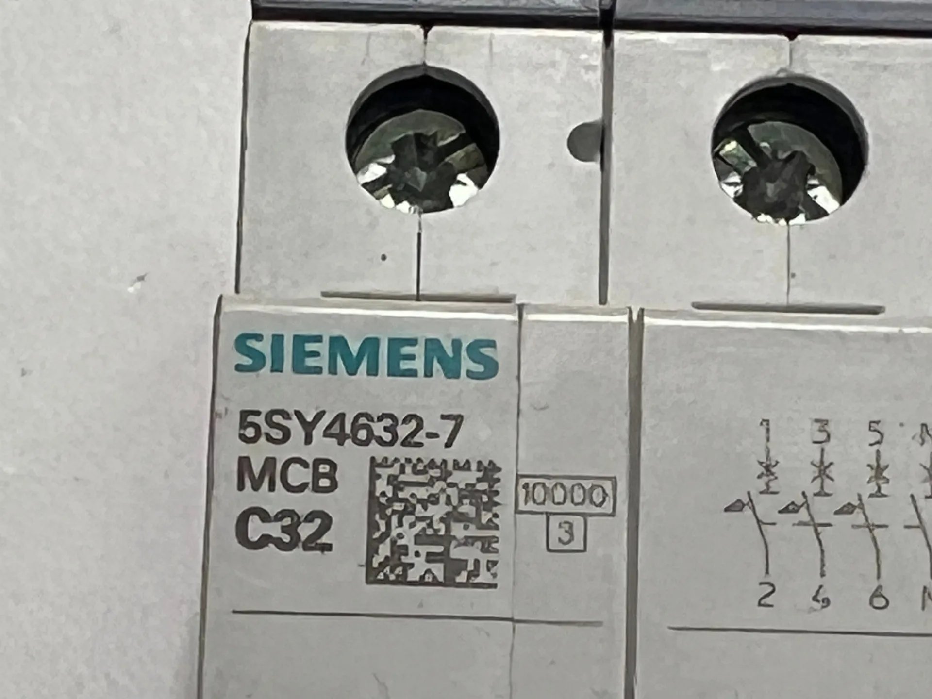 Siemens 5SY4632-7 MCB C32 Circuit Breaker - Thumbnail 2