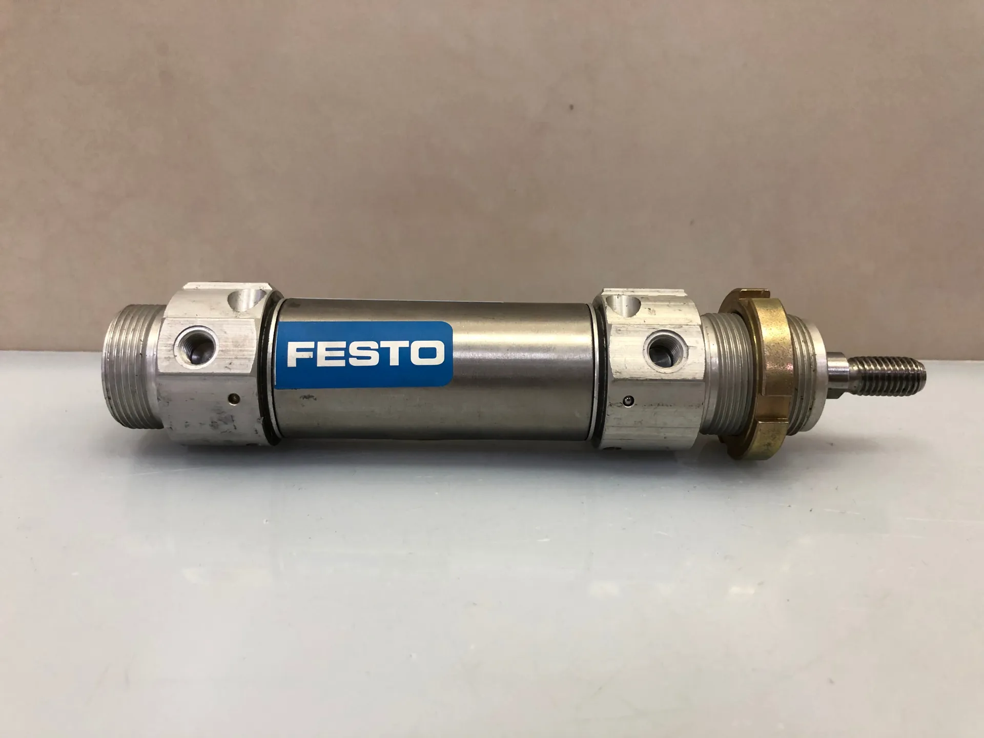 1x Festo DSW-32-25-PPV-B Pneumatic Rotary Cylinder – 32mm Bore, 25mm Stroke (Part No. 161441) - Thumbnail 4
