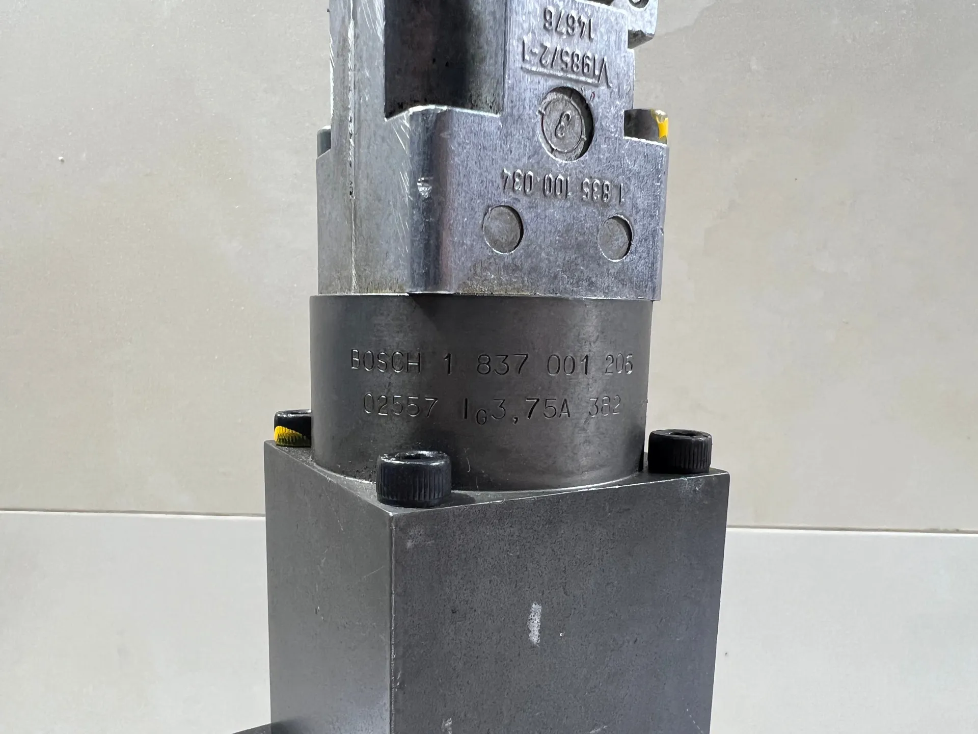 1x BOSCH Servo Proportional Valve 0 811 403 001 - Thumbnail 4