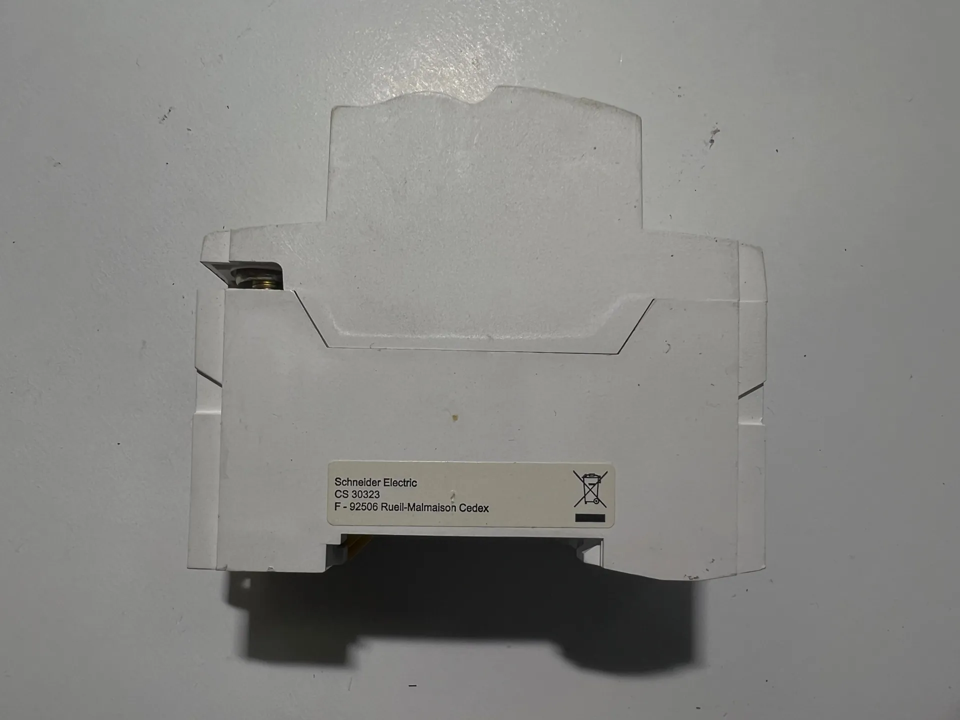 Schneider Resi9 25A 30mA Residual Current Circuit Breaker (RCCB) - Thumbnail 4