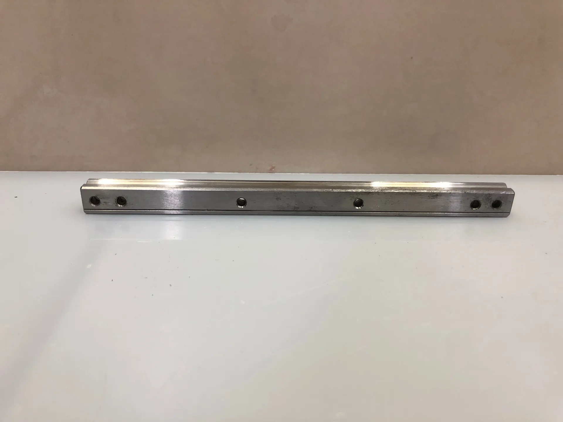 THK Linear Guide Rail 220mm – Model FN6I737 Precision Rail - Thumbnail 3