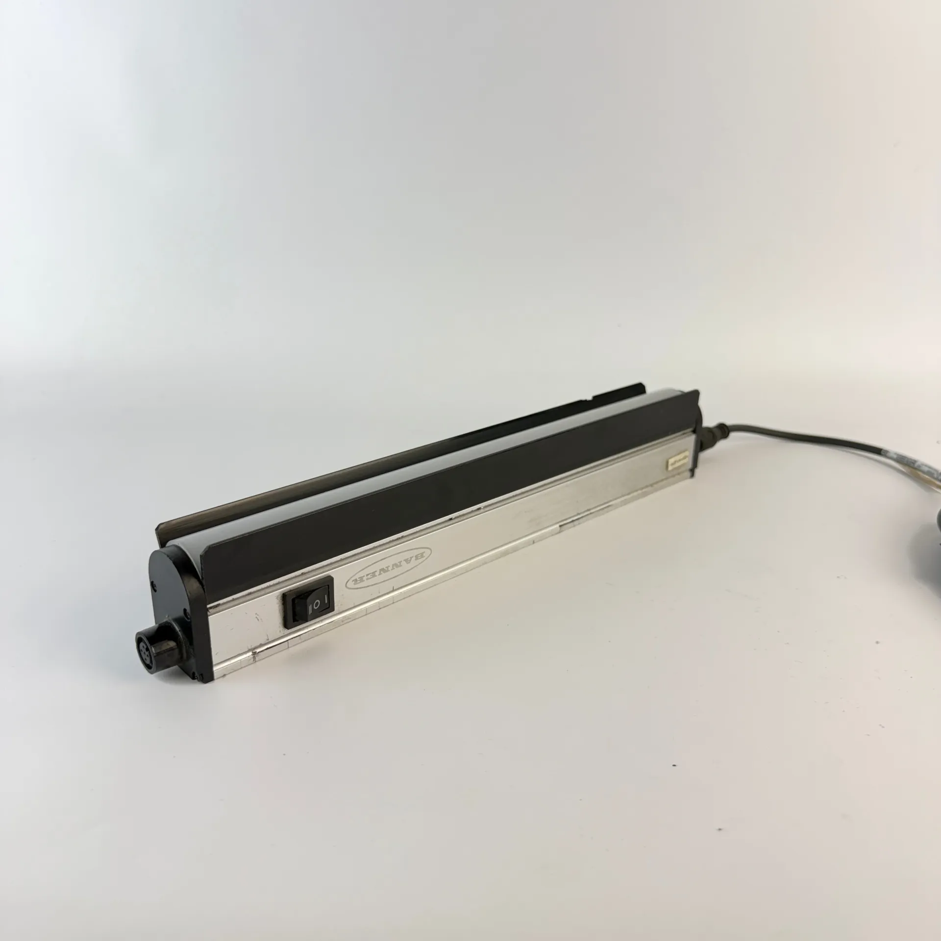 Banner Engineering WLB32C285EPBQ WLB32 LED Workstation Light Bar 285mm 12-30VDC - Thumbnail 2