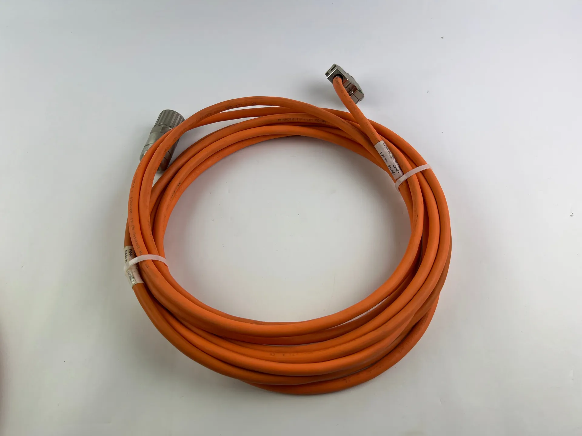 Rexroth R030520400 CKK-110-NNG1 Compact Module + R911306060 MSK040C-0600-NN-M1-UG0-NNNN Motor + 2 Cables + 2 Sensors - Thumbnail 13