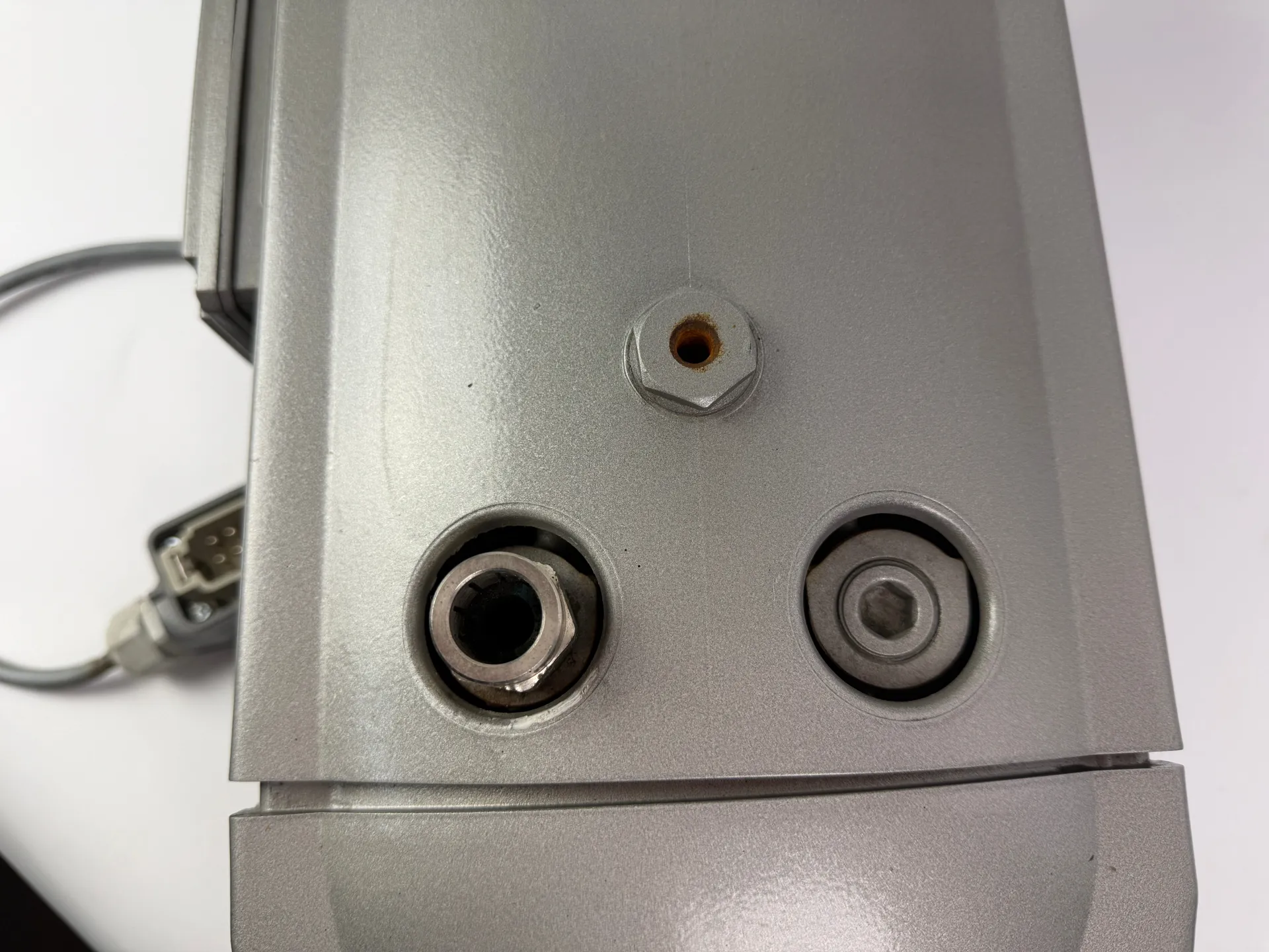 Becker VT4.16 Rotary Vane Vacuum Pump 0.55/0.70kW 3-Phase 16-19 m³/h 2017 - Thumbnail 5