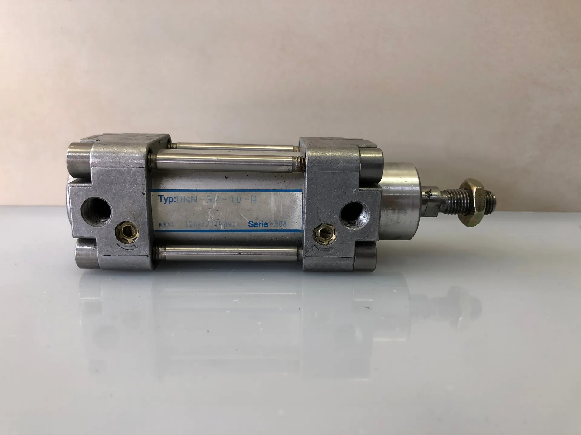 Festo DNN-32-10-A Compact Cylinders max.12bar 174psi - Thumbnail 2