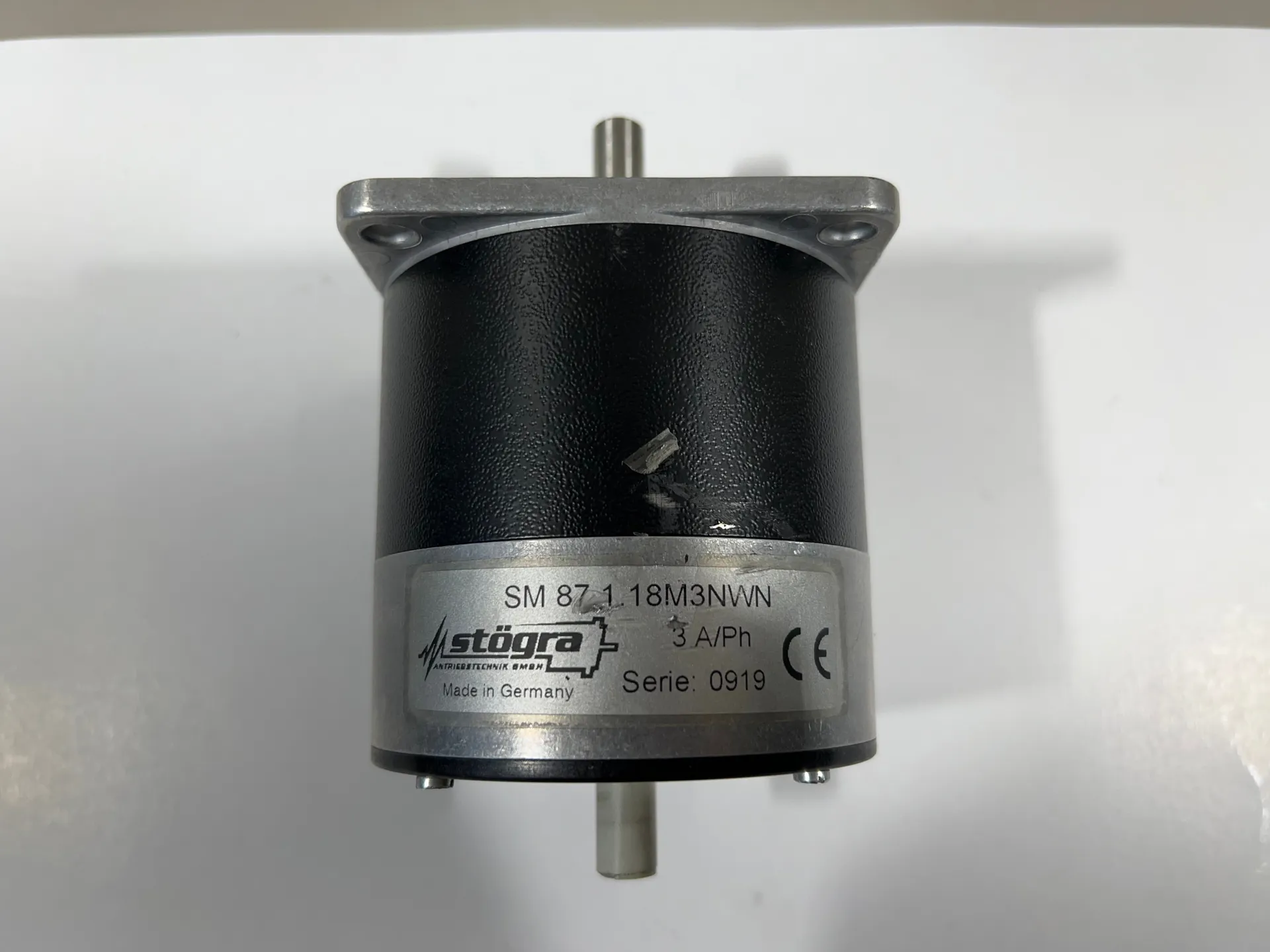 Stogra SM87.1.18M3NWN Stepper Motor – 2-Phase Hybrid, NEMA 34, High Torque - Thumbnail 3
