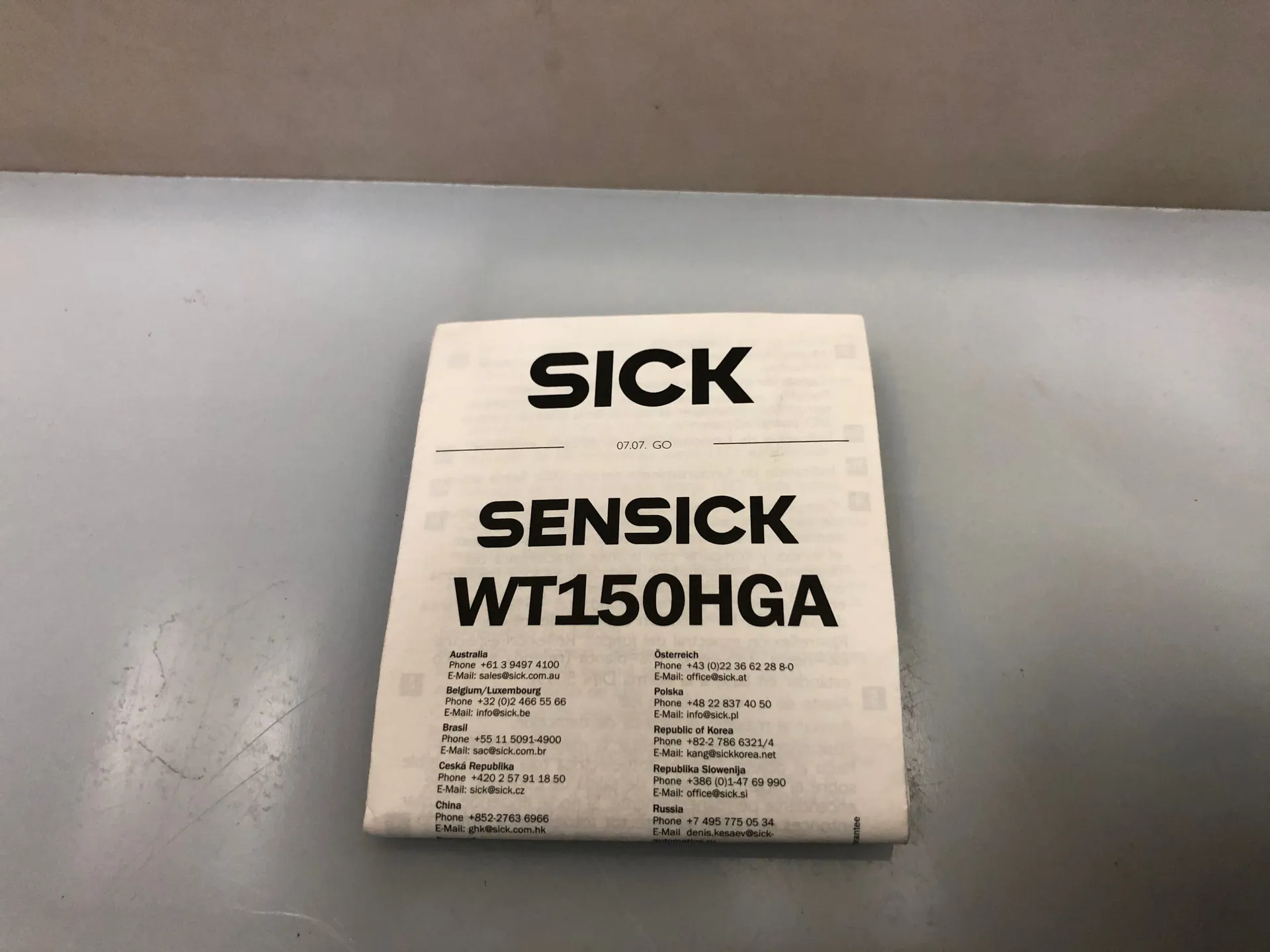 SICK WT150-N460 Photoelectric Sensor – Background Suppression - Image 1